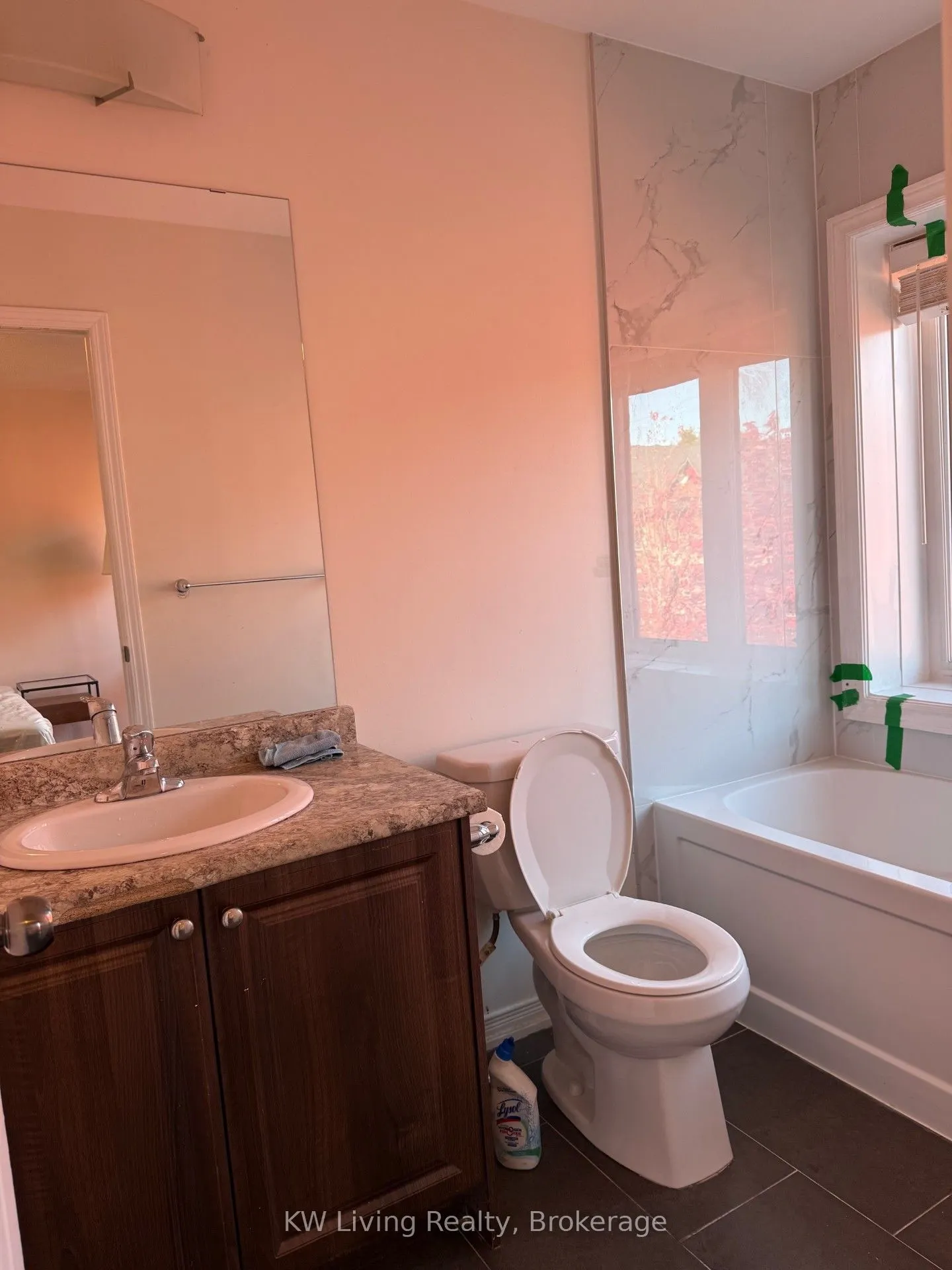 432 Ladycroft Terrace, #Upper