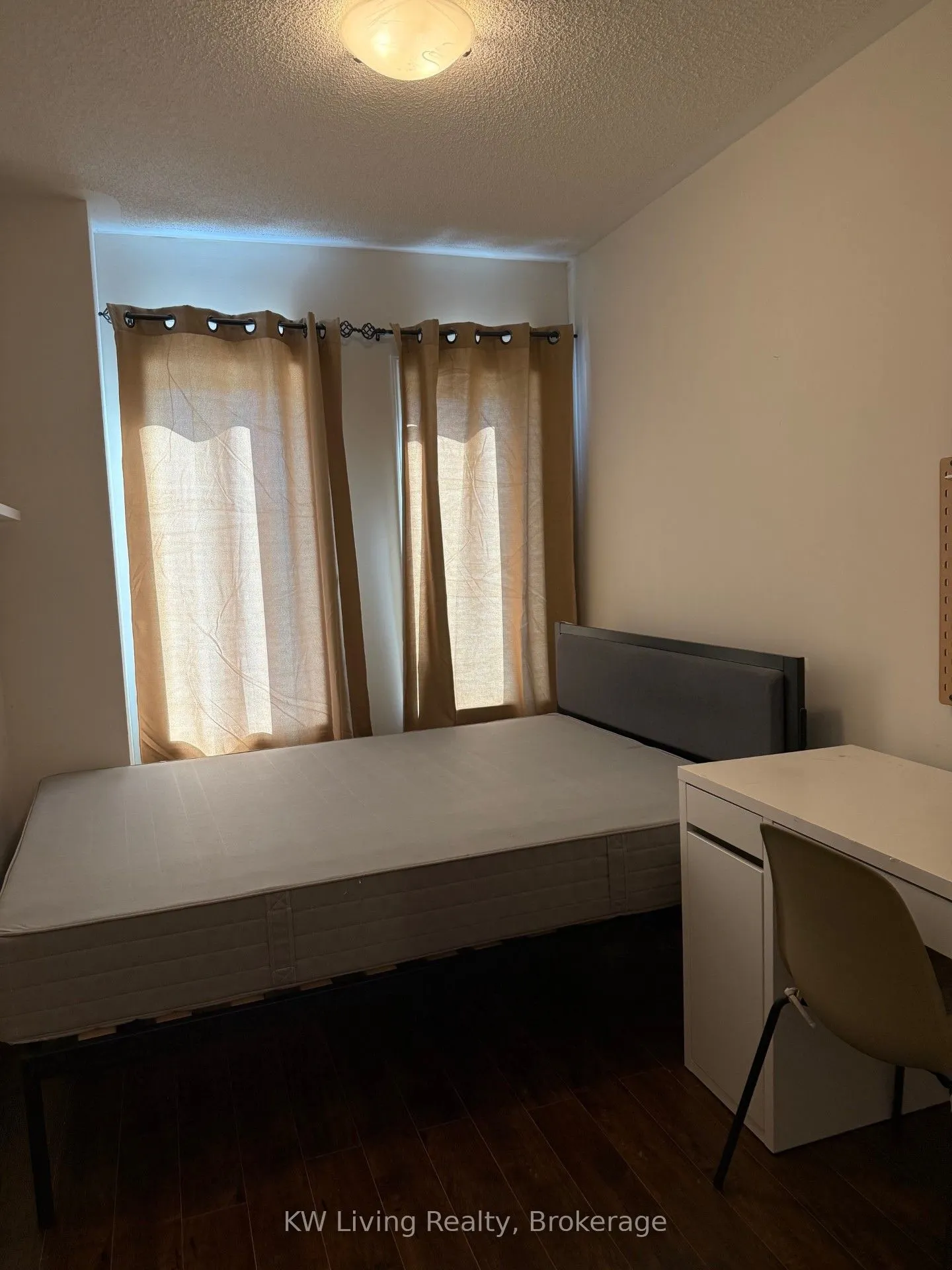 432 Ladycroft Terrace, #Upper