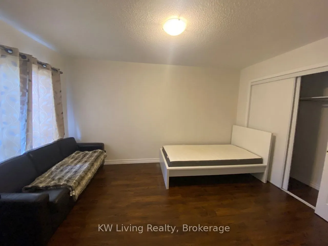 432 Ladycroft Terrace, #Upper