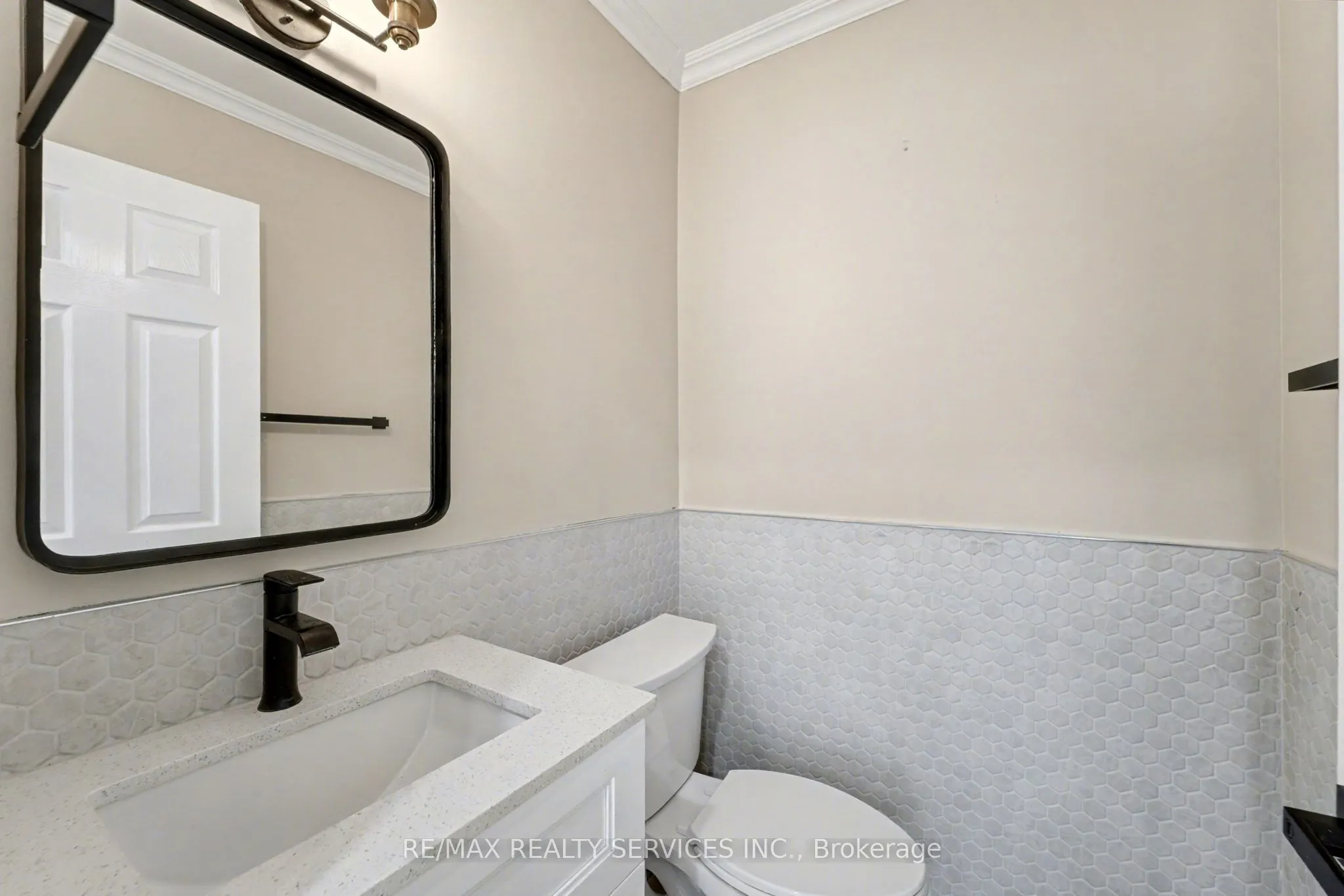 1032 Blueheron Boulevard, #Main