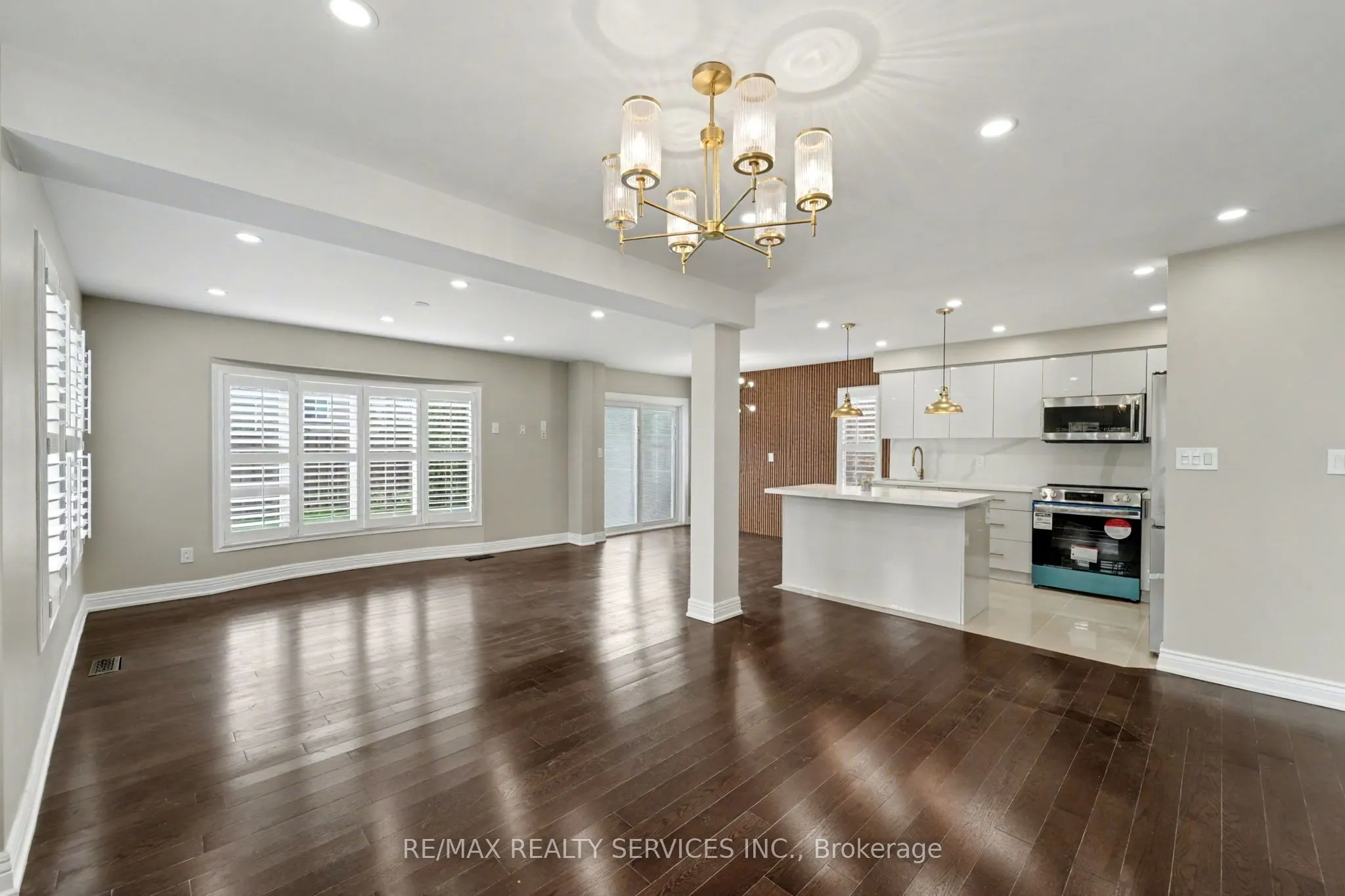 1032 Blueheron Boulevard, #Main