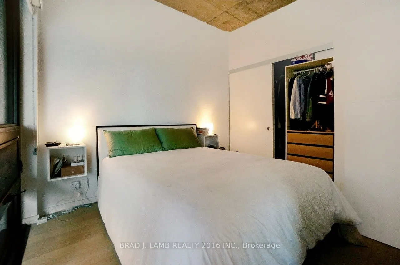 383 Sorauren Avenue, #210