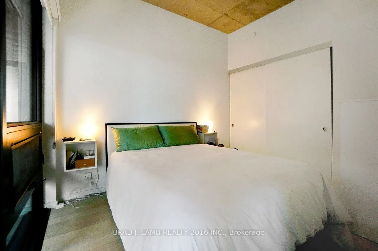 383 Sorauren Avenue, #210