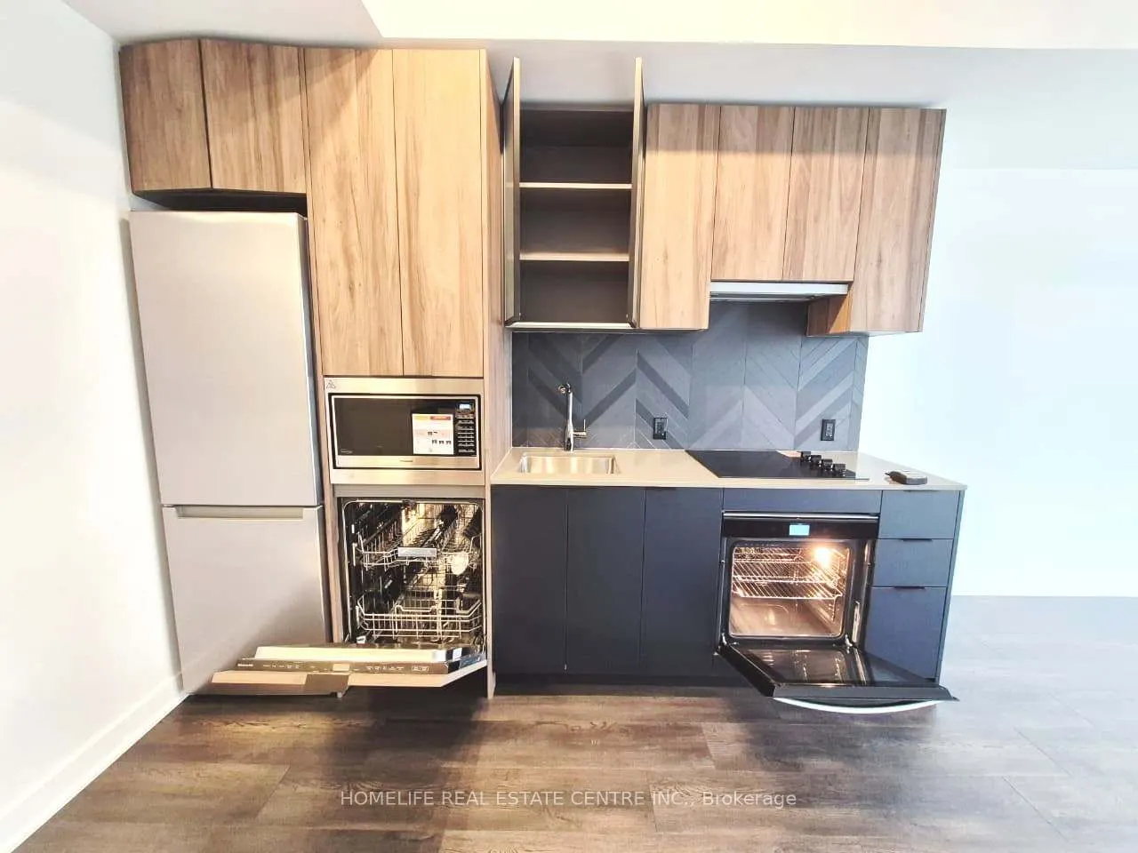 1037 The Queensway, #501