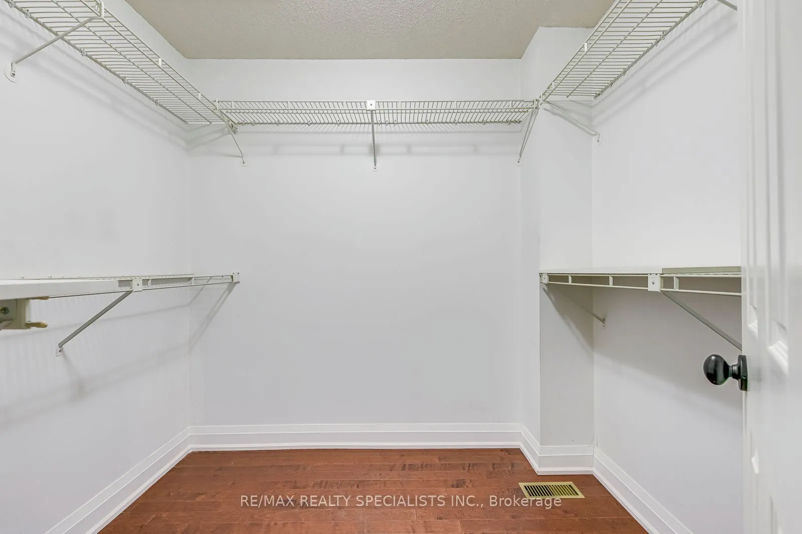 2199 Burnhamthorpe Road W, #25