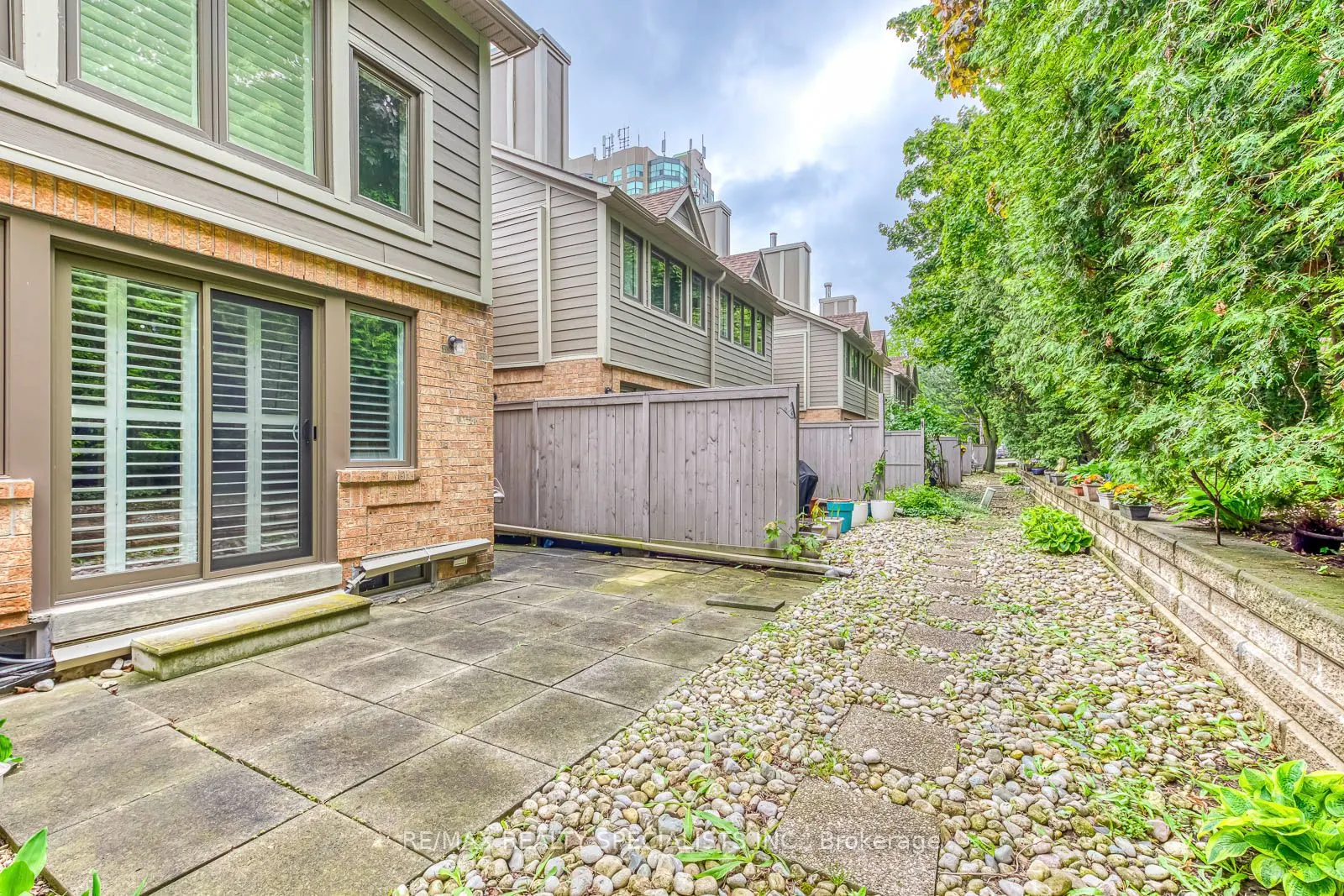 2199 Burnhamthorpe Road W, #25