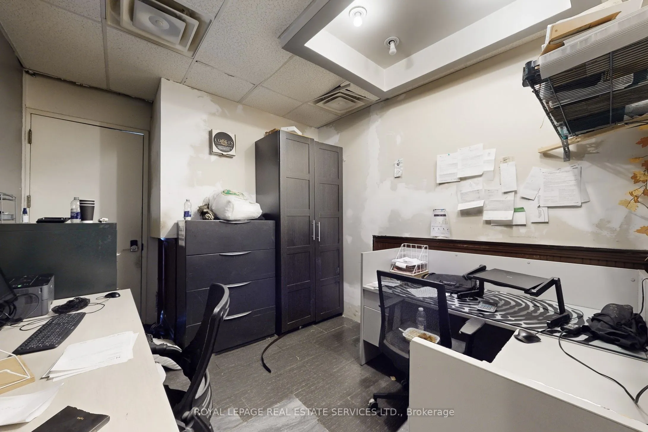 17 Commercial Street