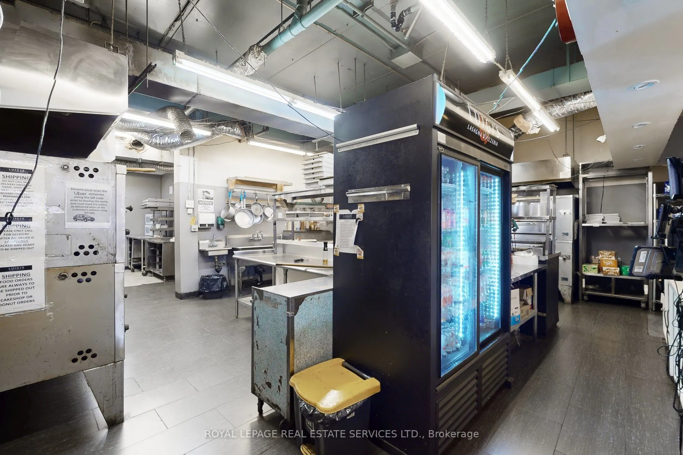 17 Commercial Street