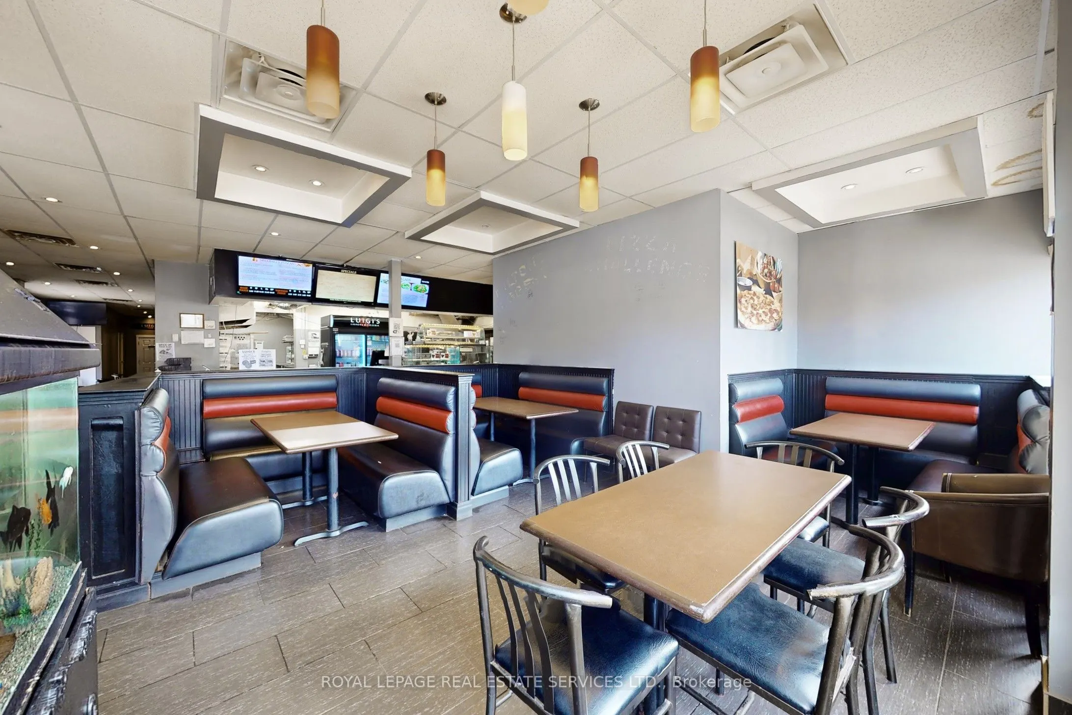 17 Commercial Street