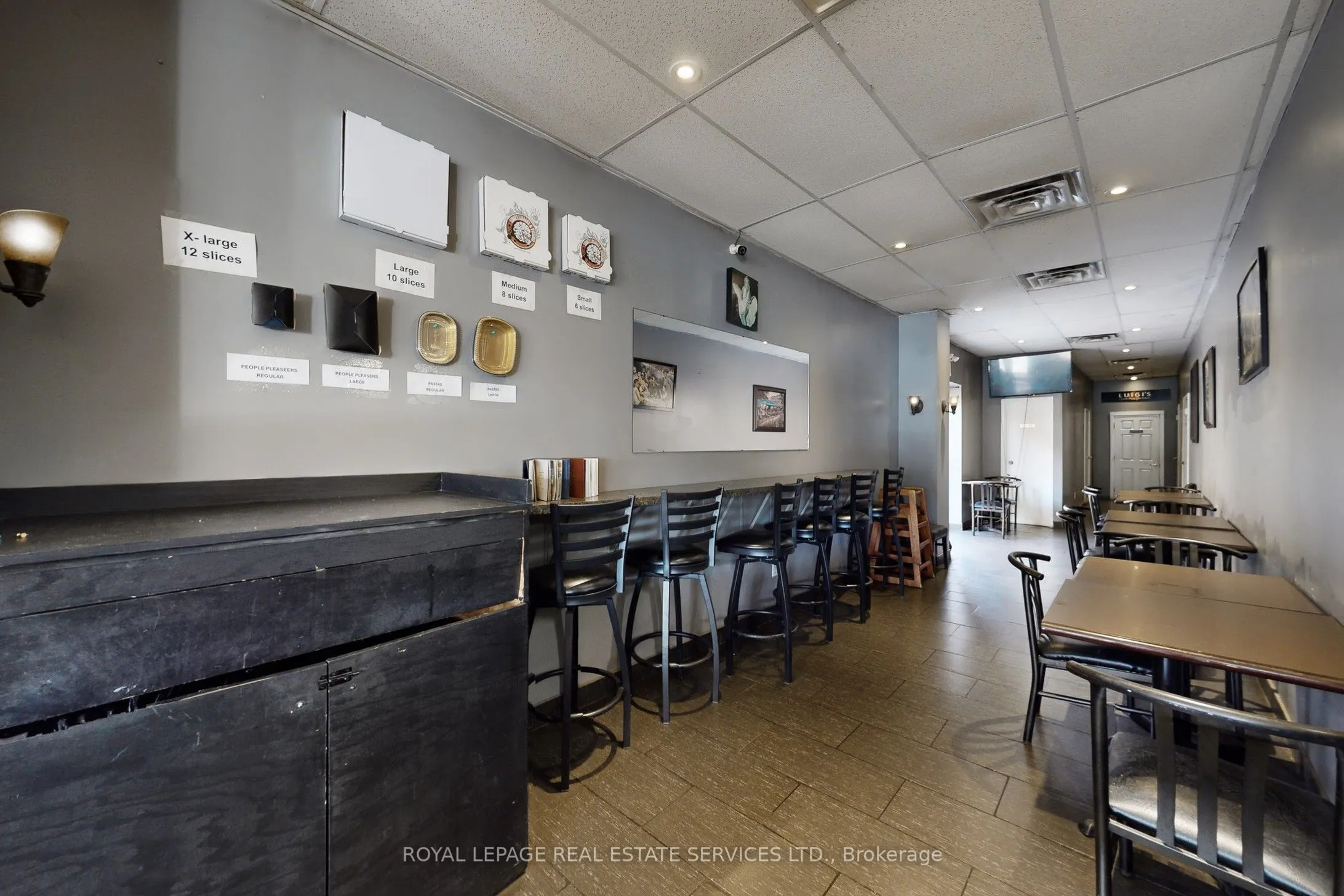 17 Commercial Street