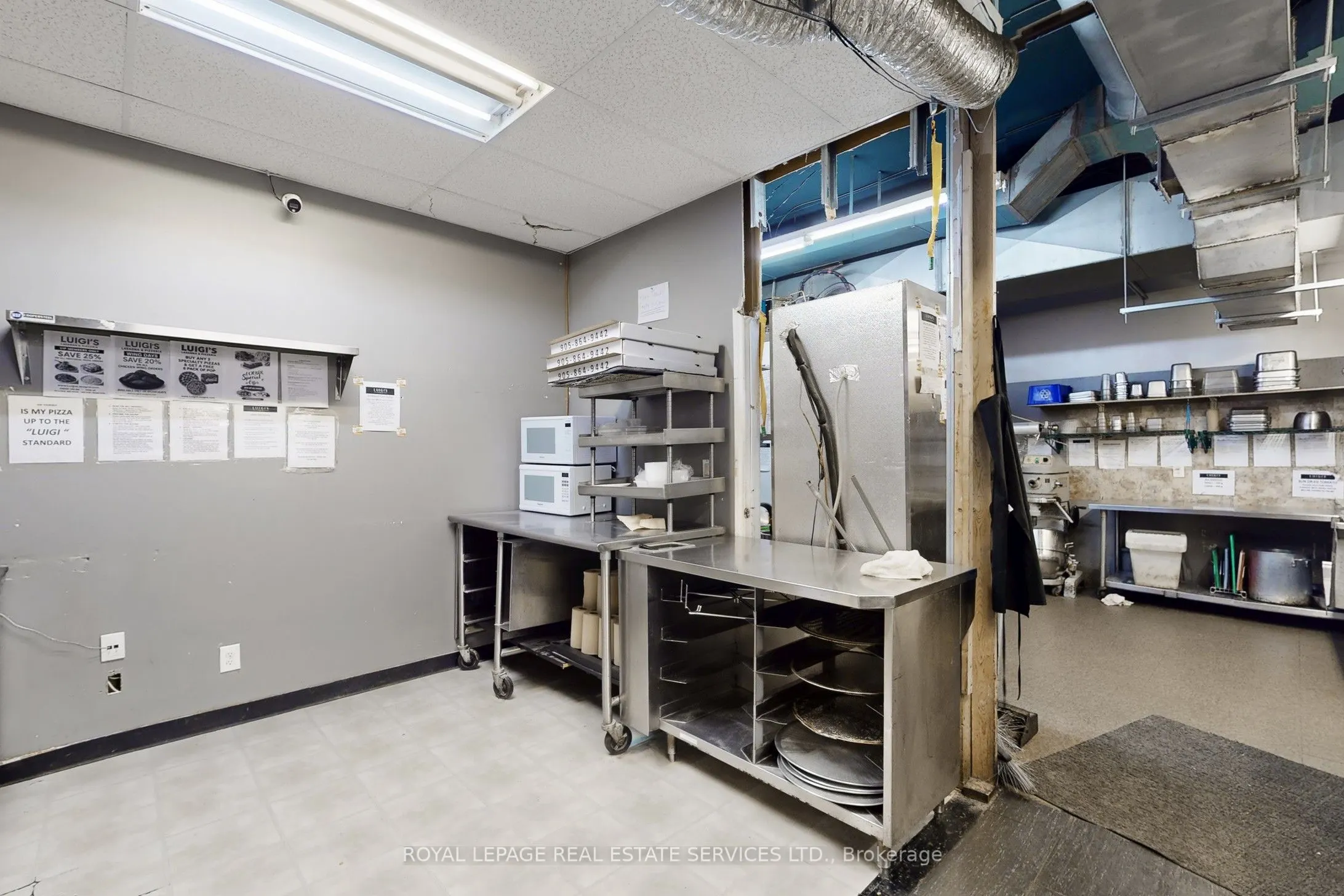 17 Commercial Street