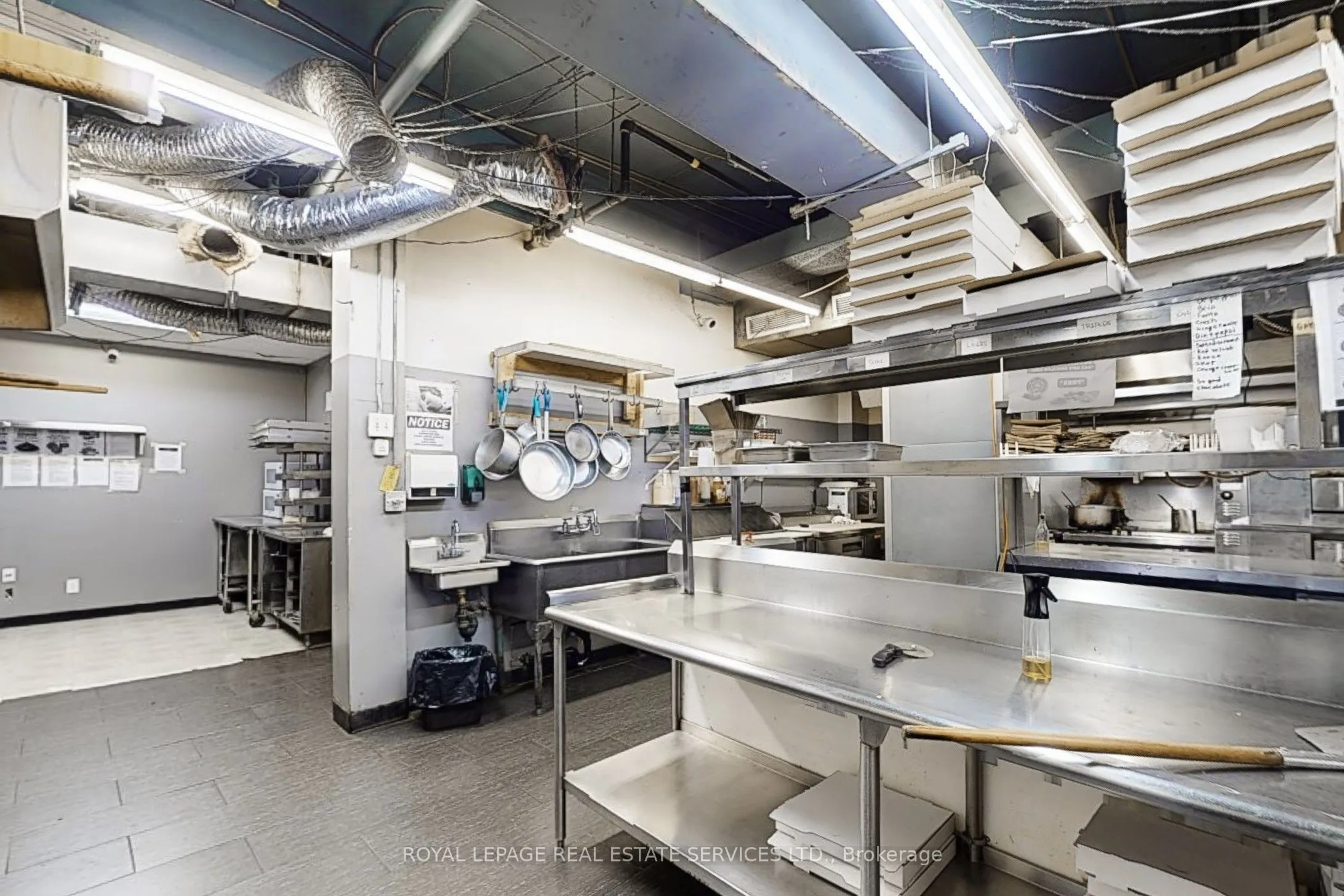 17 Commercial Street