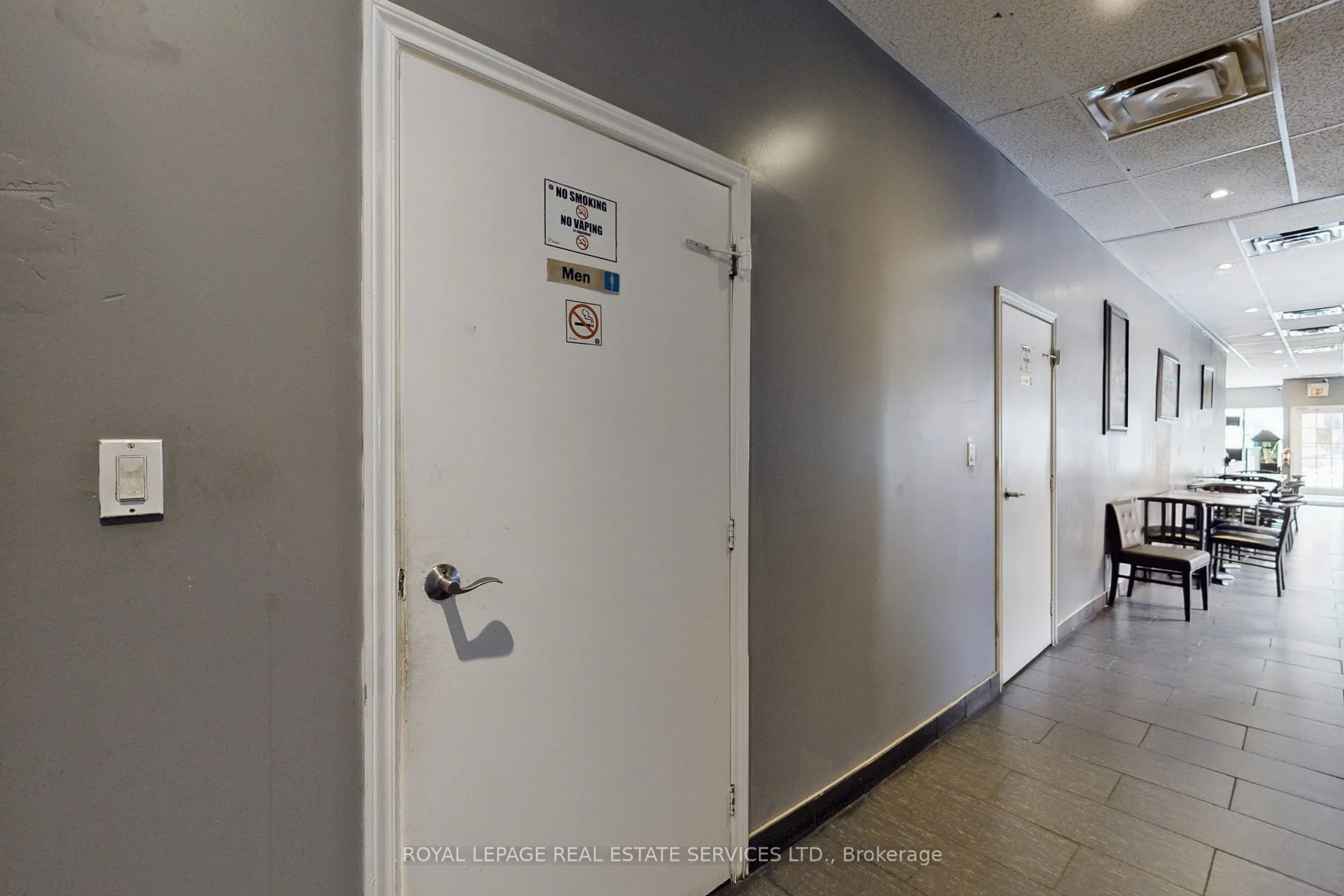 17 Commercial Street