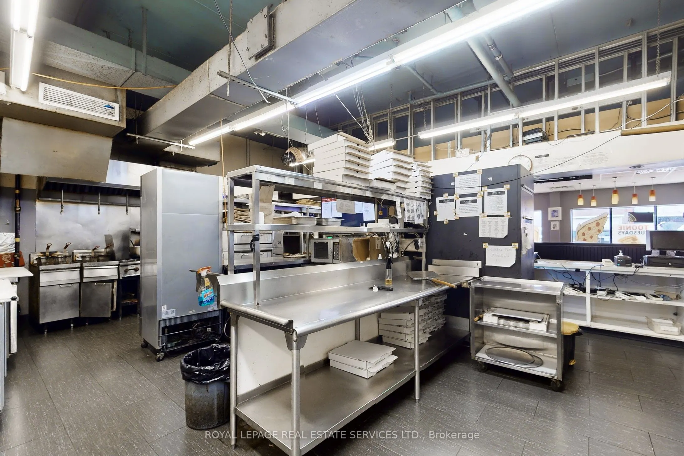 17 Commercial Street