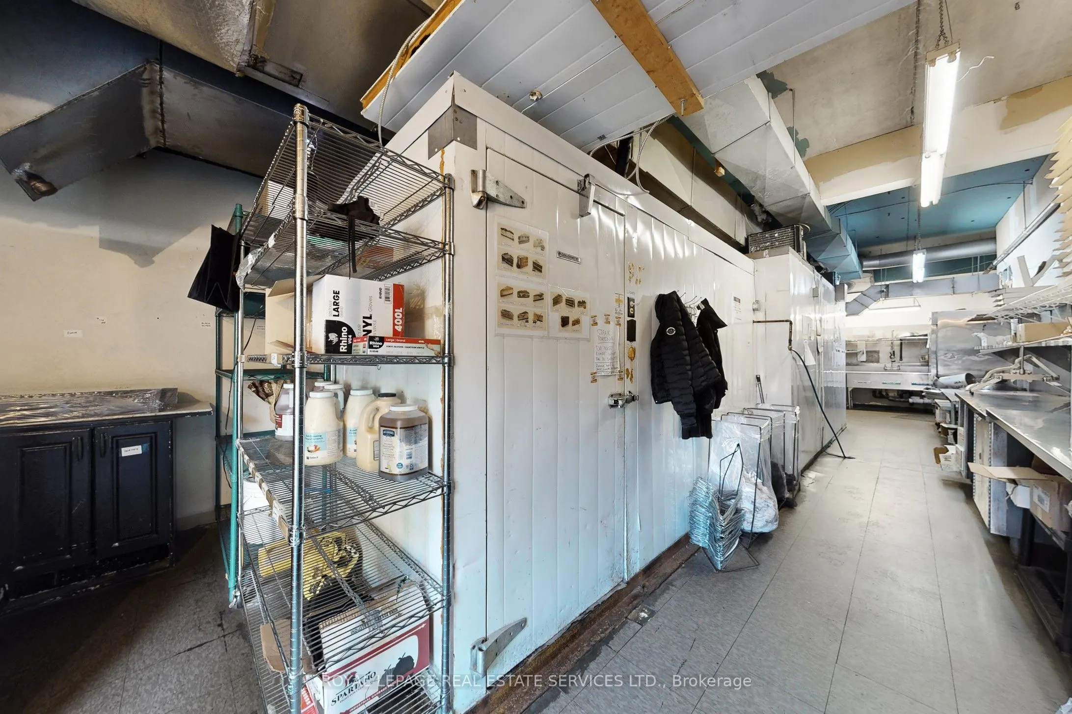 17 Commercial Street