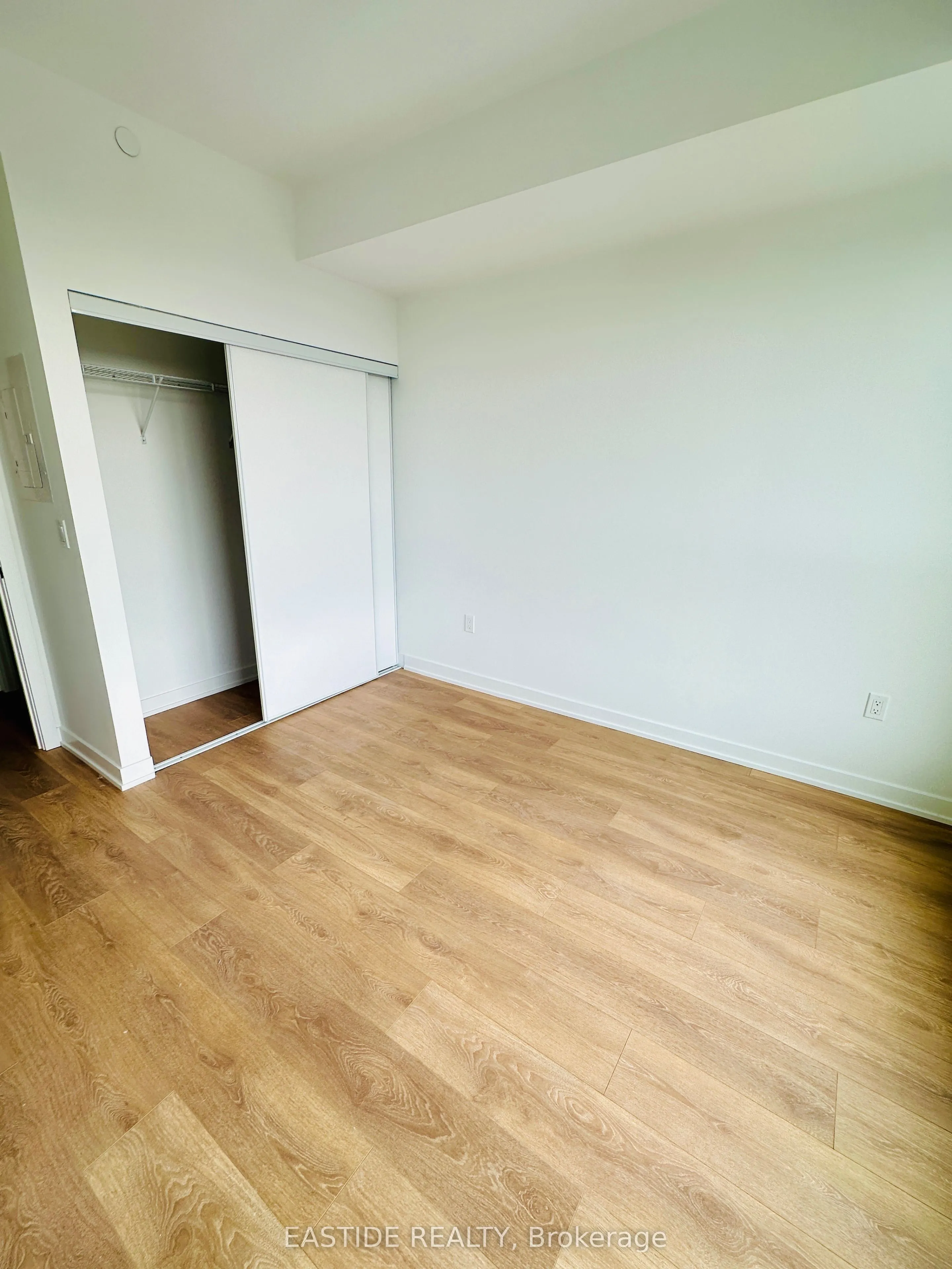 1037 The Queensway, #504