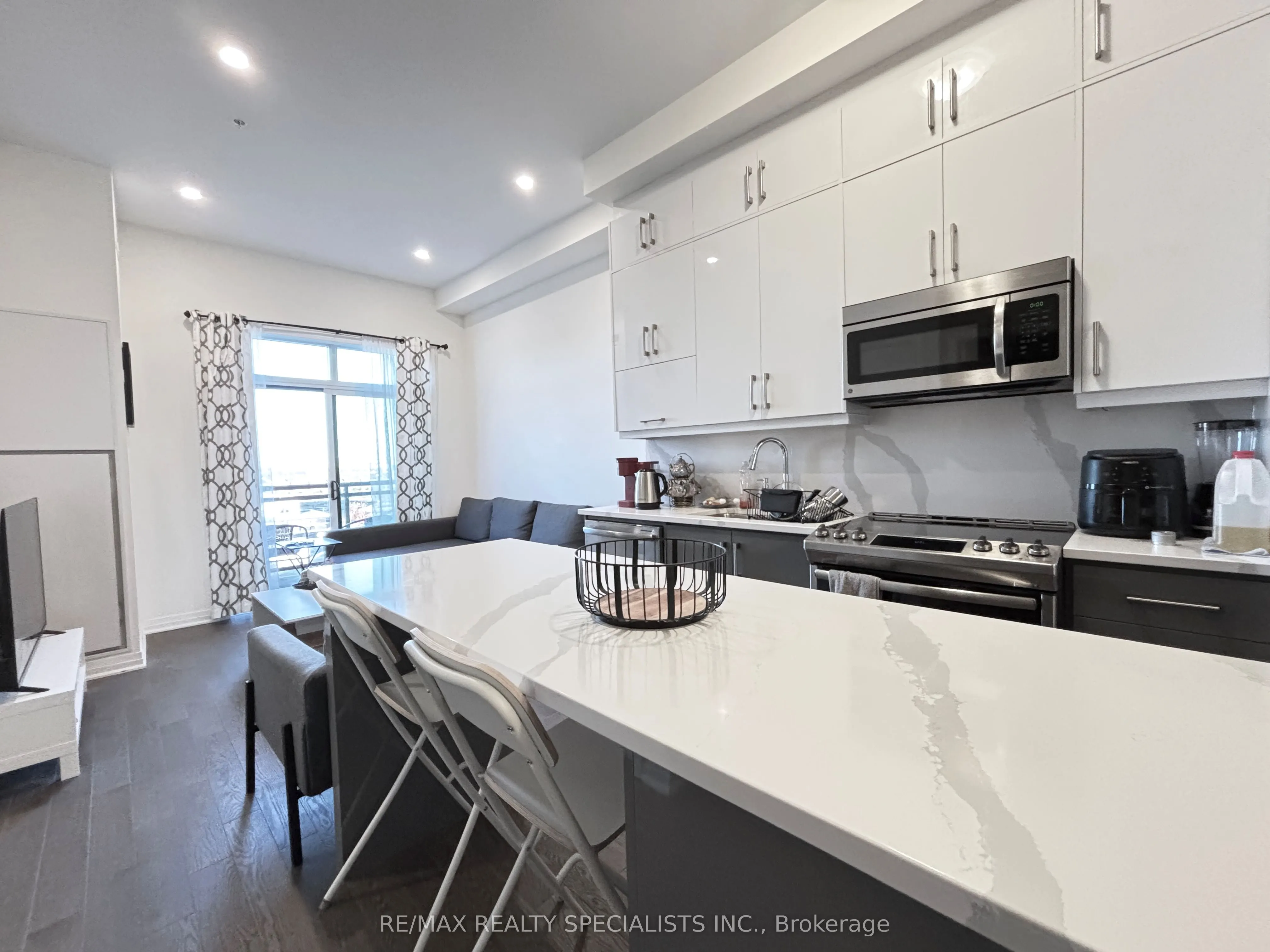 1105 Leger Way, #624