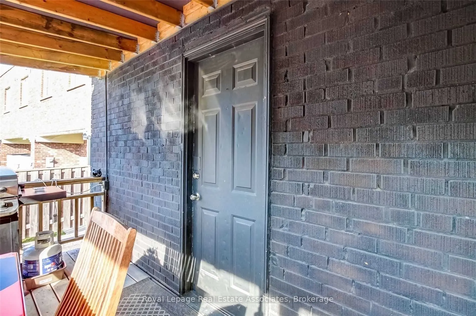 881 Lakeshore Road E