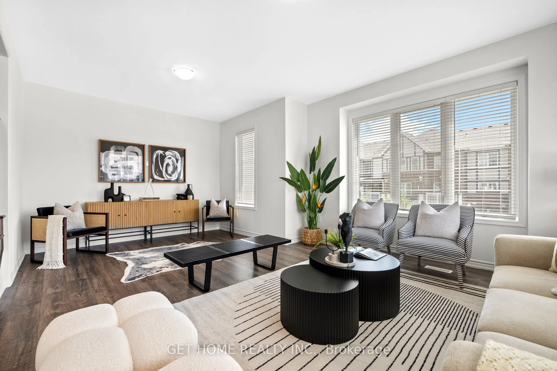 3489 VERNON POWELL Drive