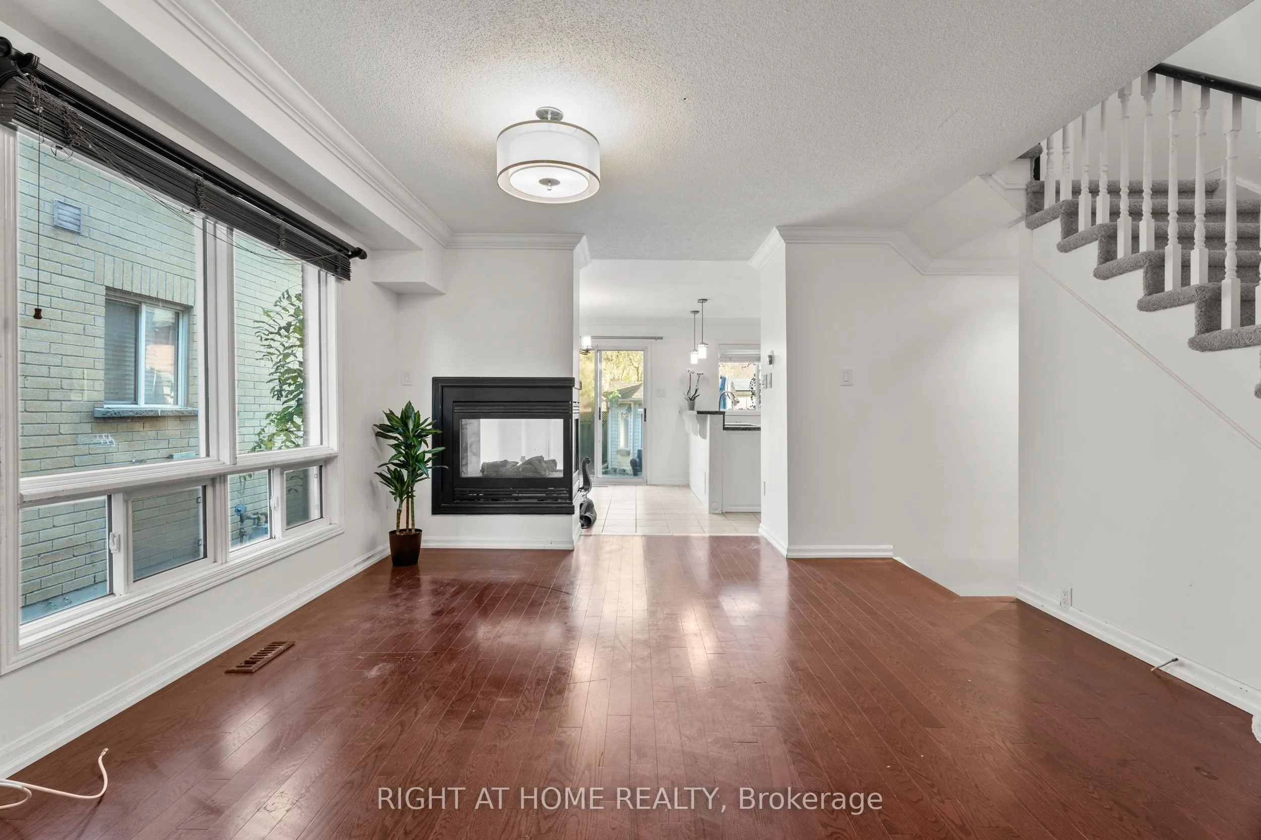 5114 Falconcrest Drive