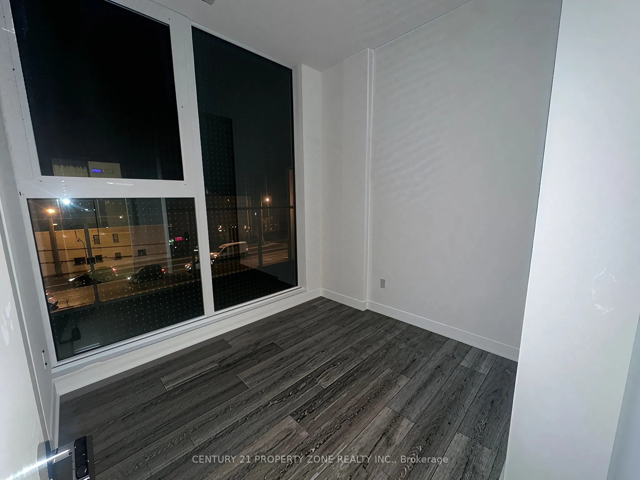 1007 The Queensway, #218