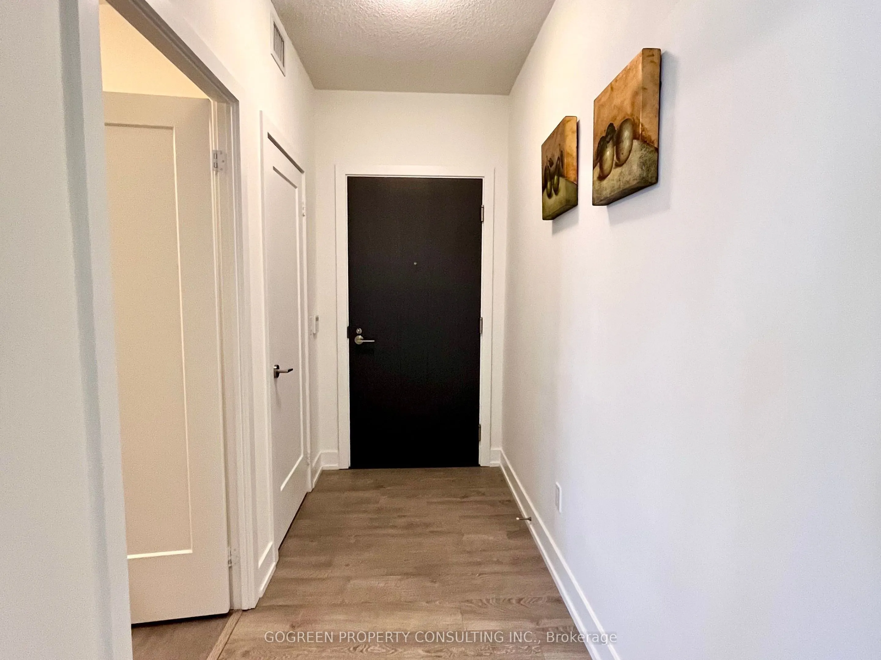 9 Mabelle Avenue, #3316