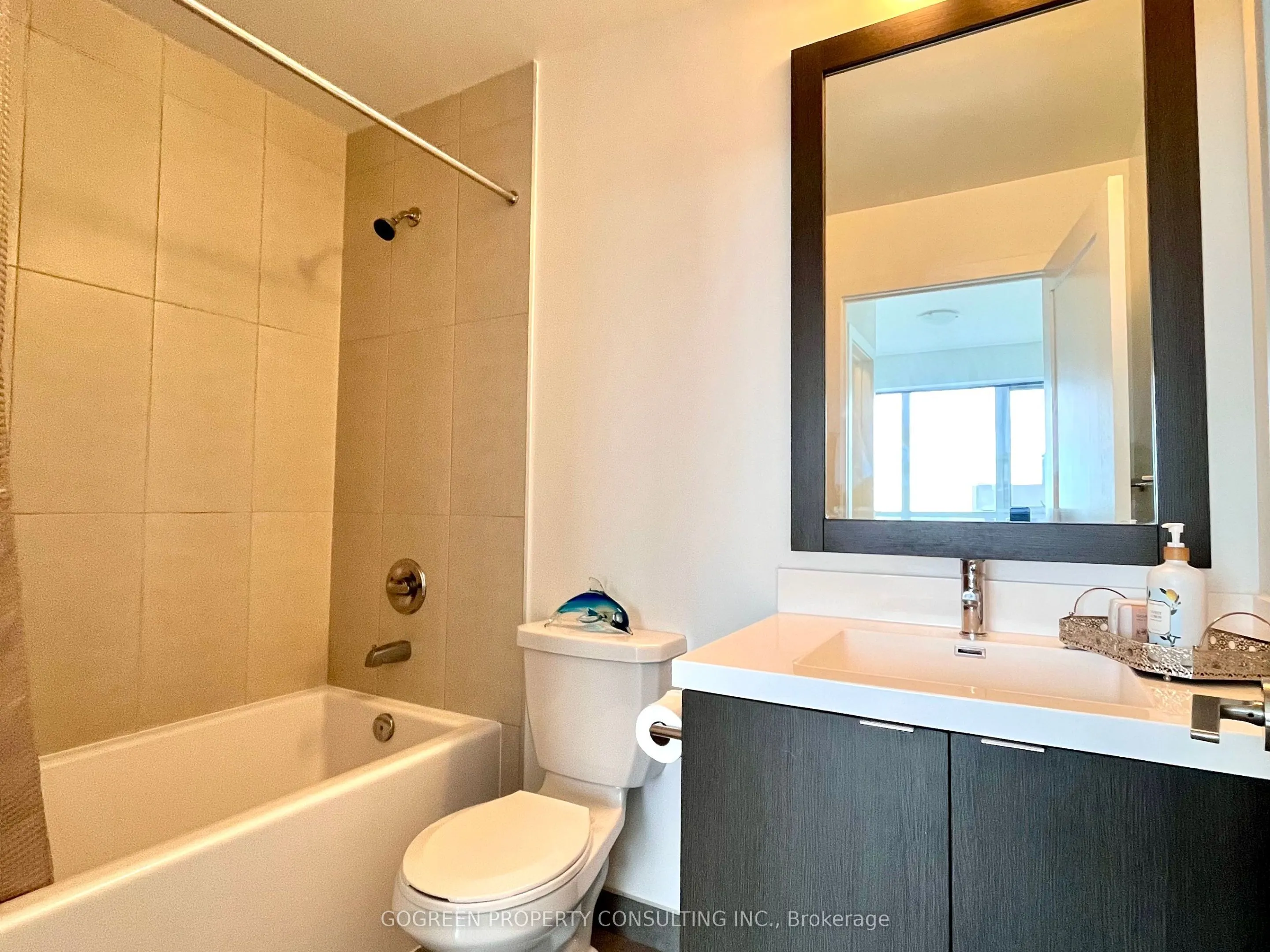 9 Mabelle Avenue, #3316