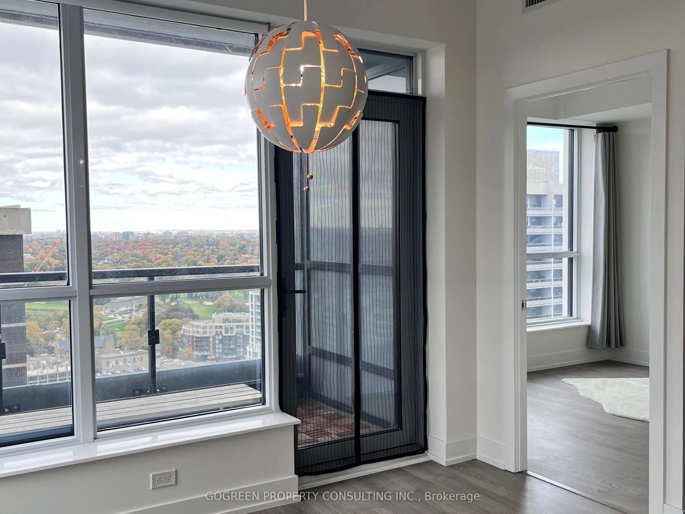 9 Mabelle Avenue, #3316