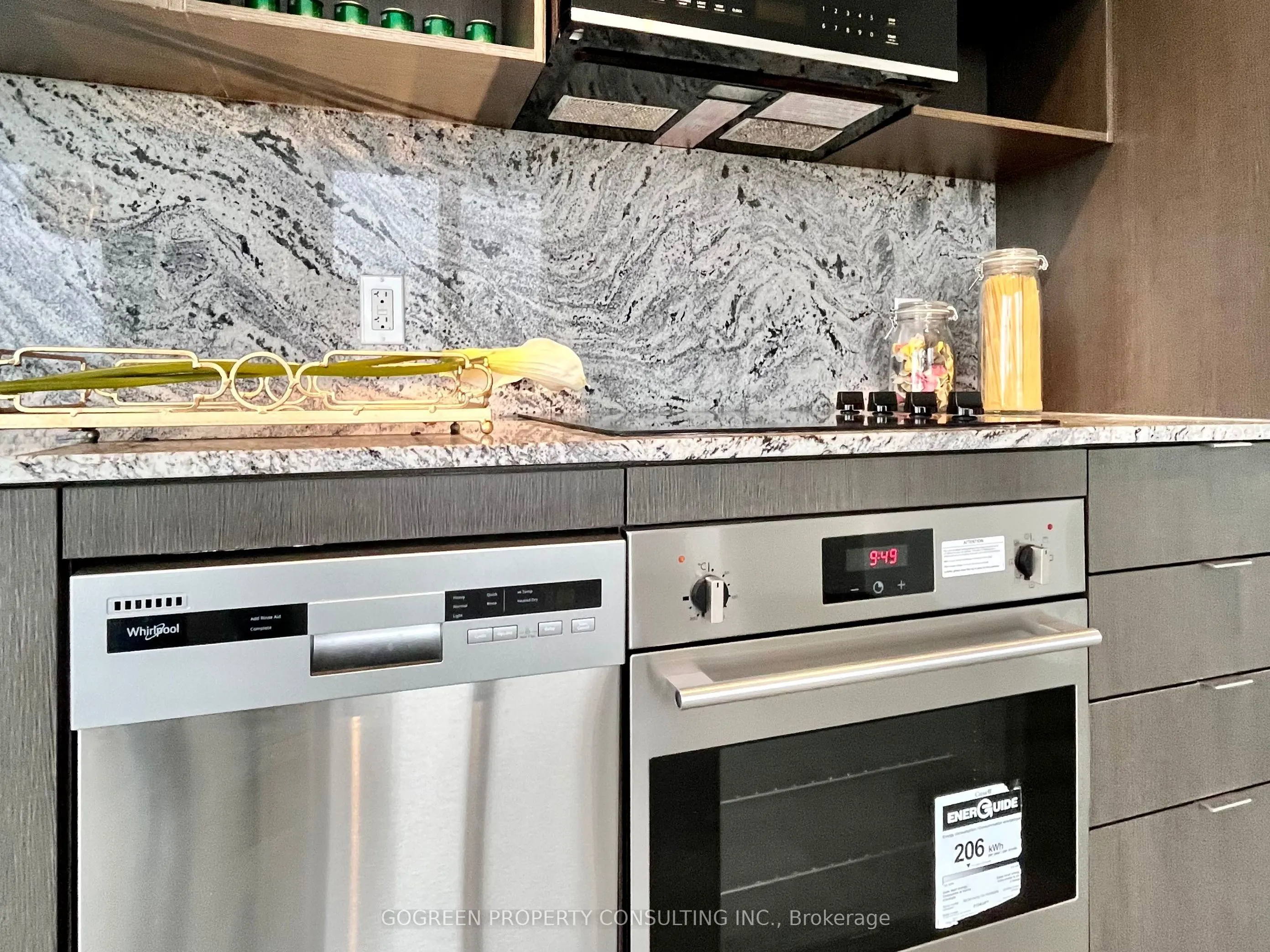 9 Mabelle Avenue, #3316