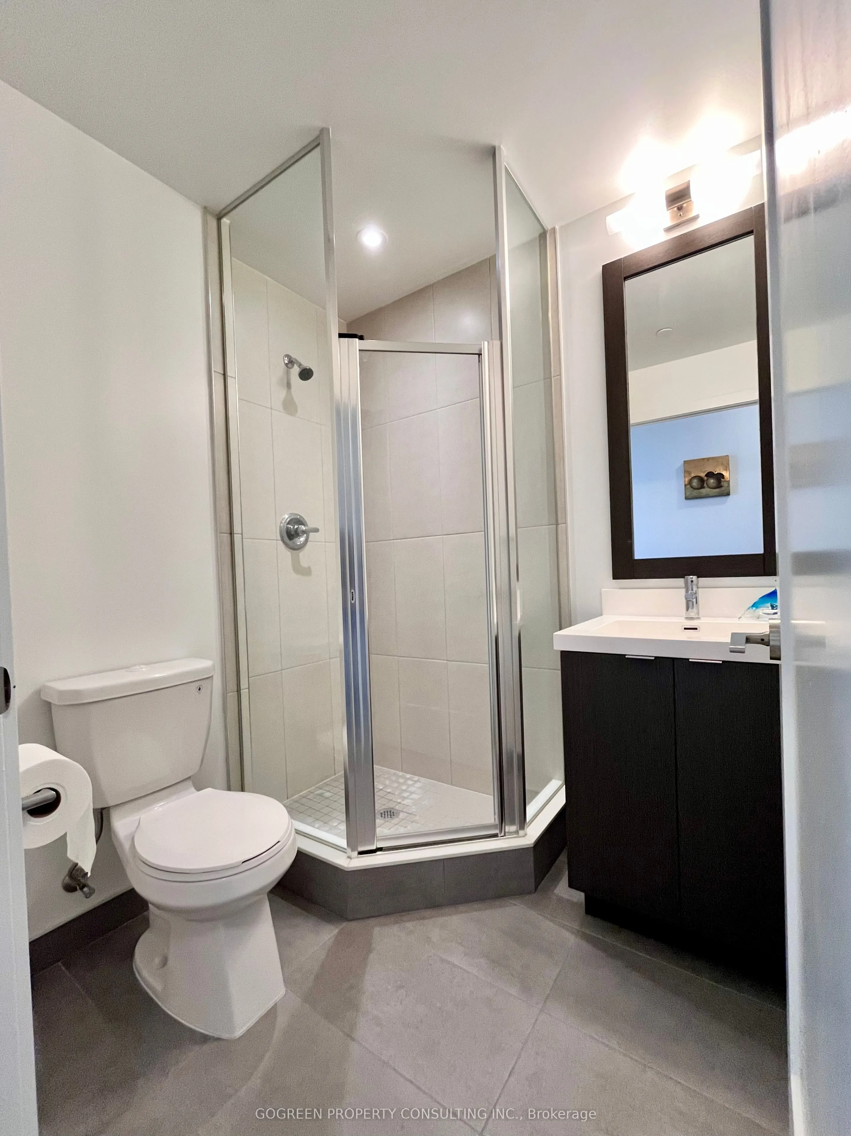 9 Mabelle Avenue, #3316