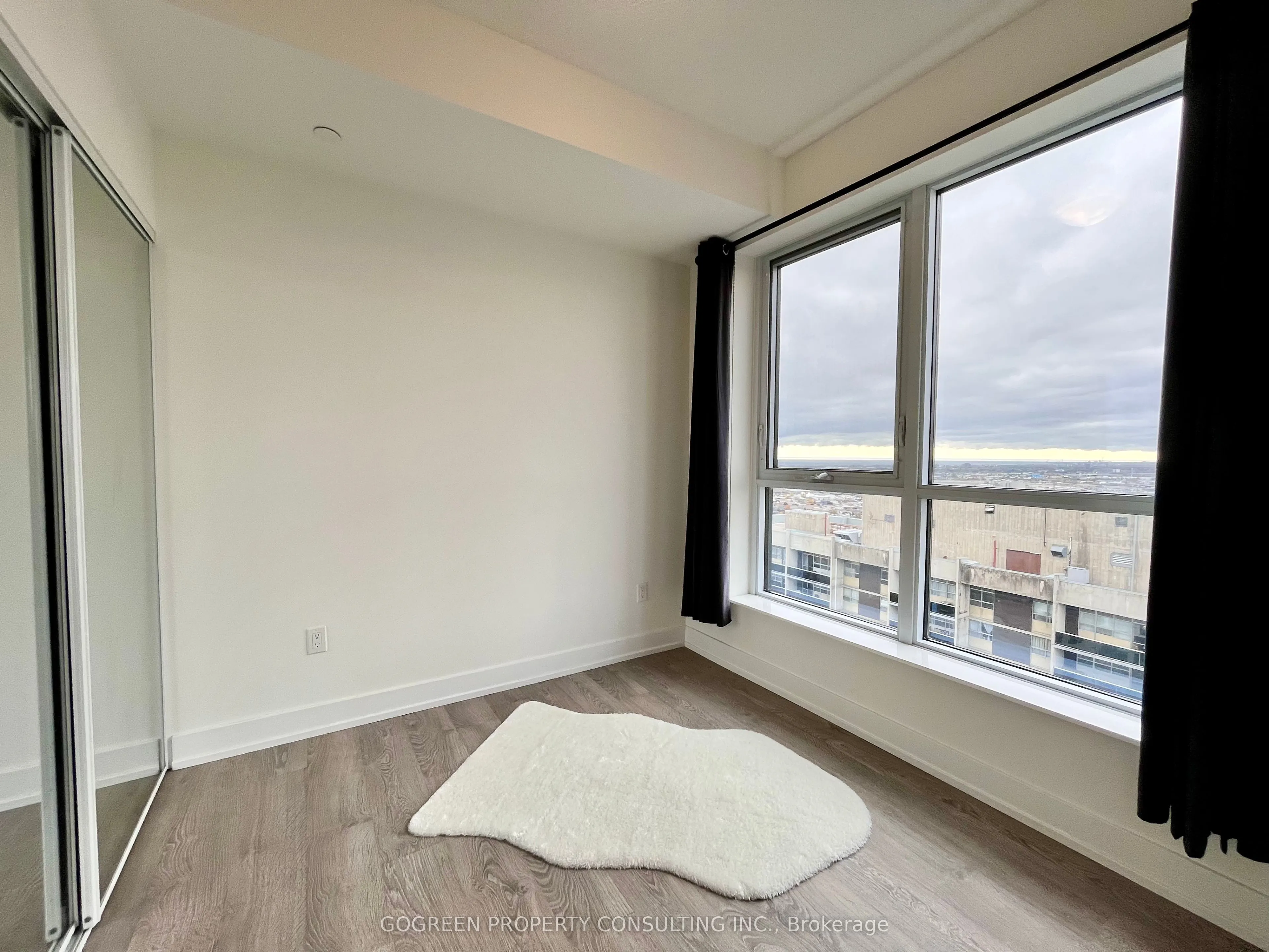 9 Mabelle Avenue, #3316