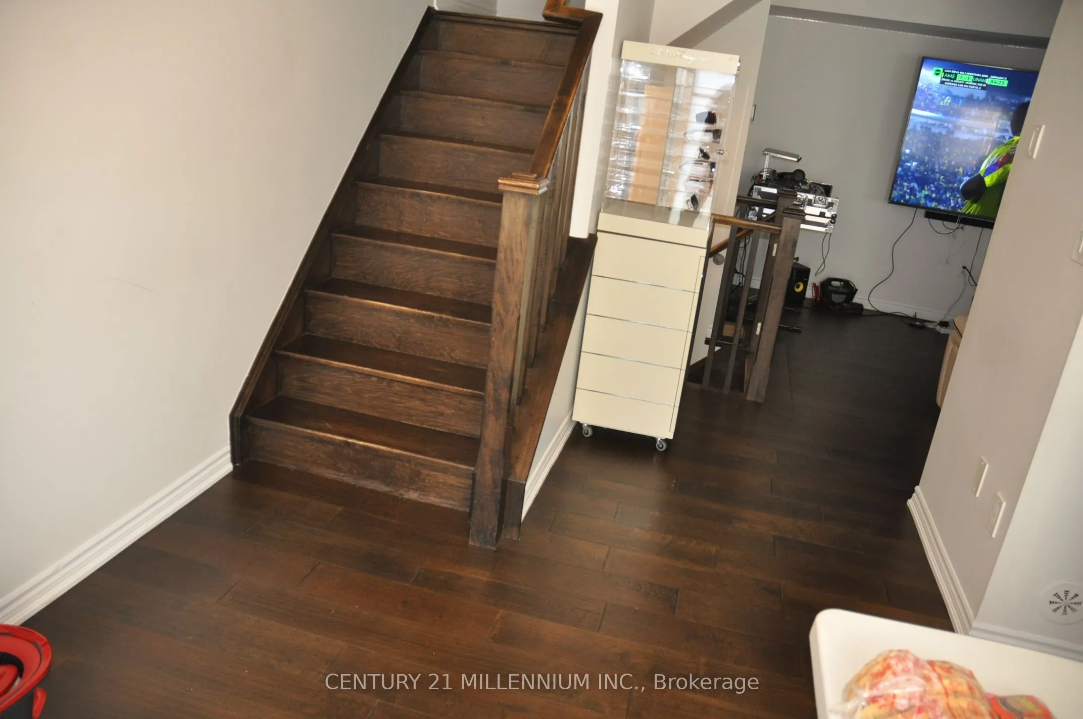 84 Baycliffe Crescent, #26