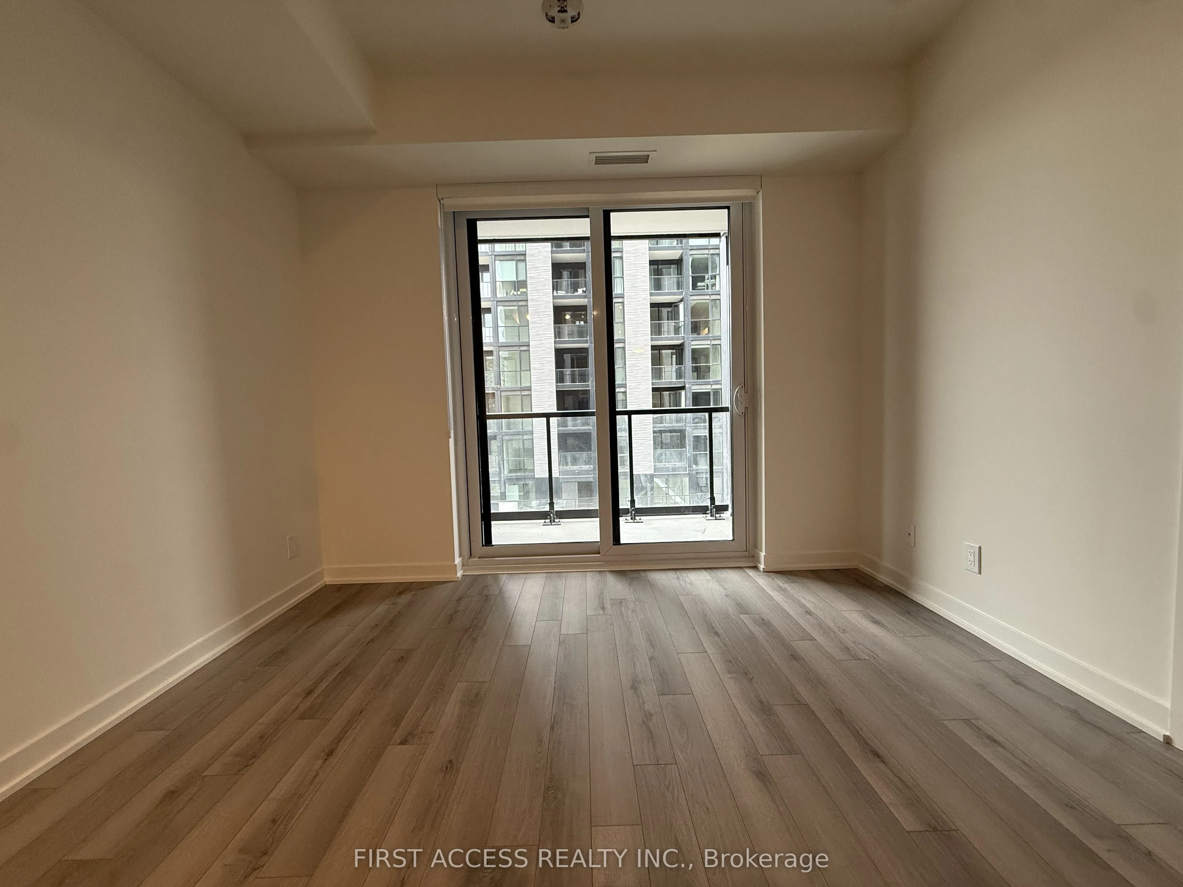 3071 Trafalgar Road, #512