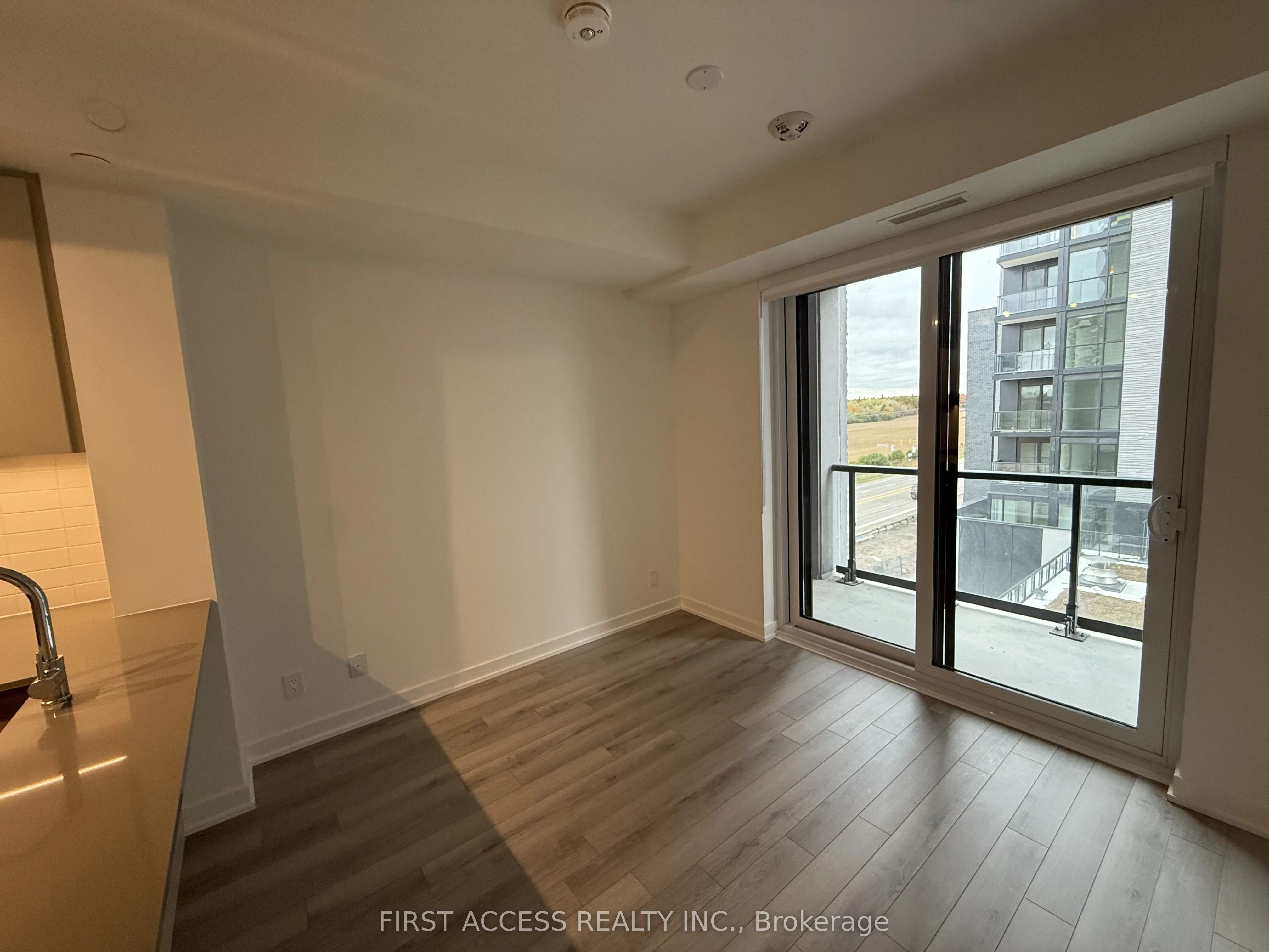 3071 Trafalgar Road, #512