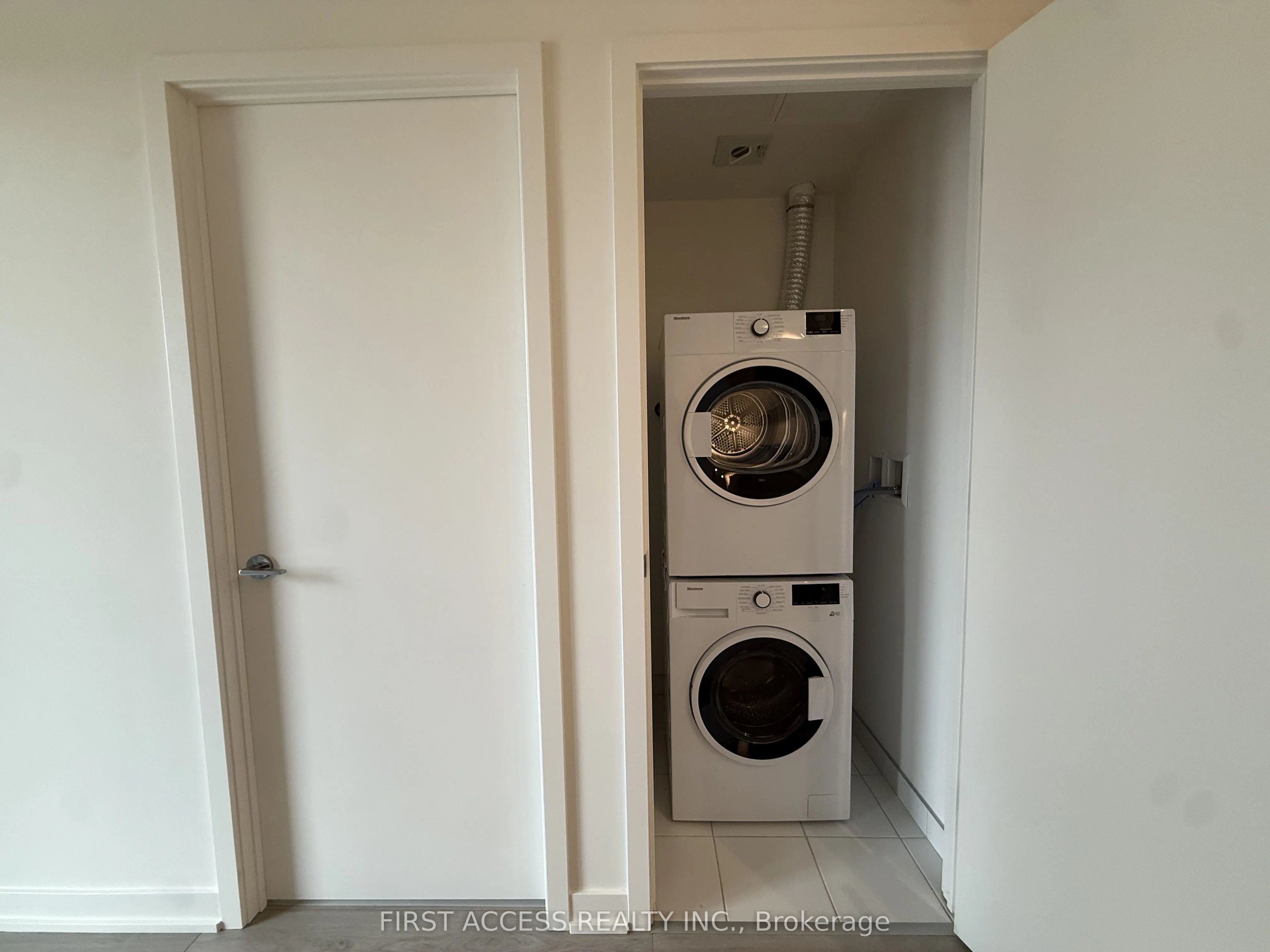 3071 Trafalgar Road, #512