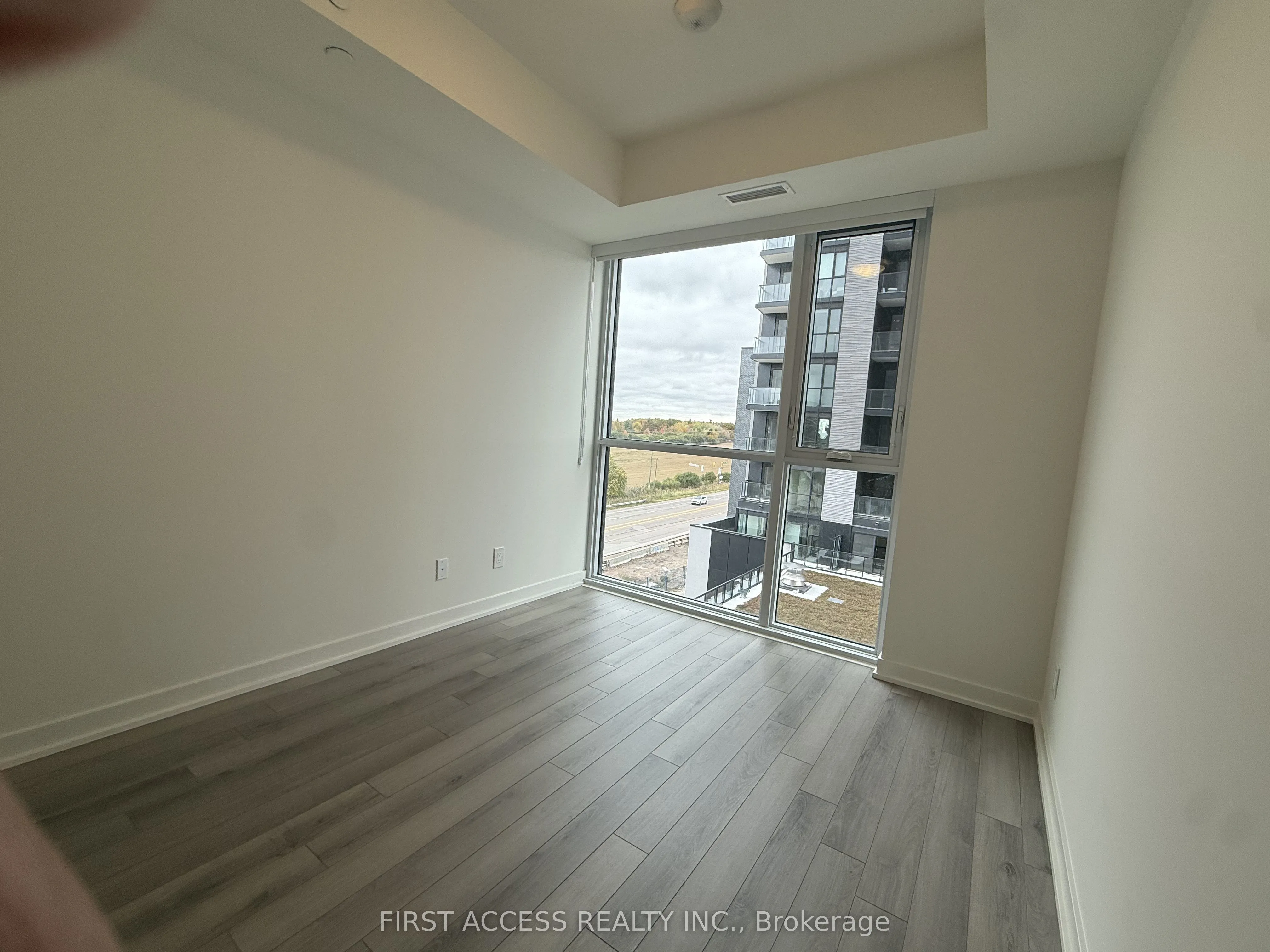 3071 Trafalgar Road, #512