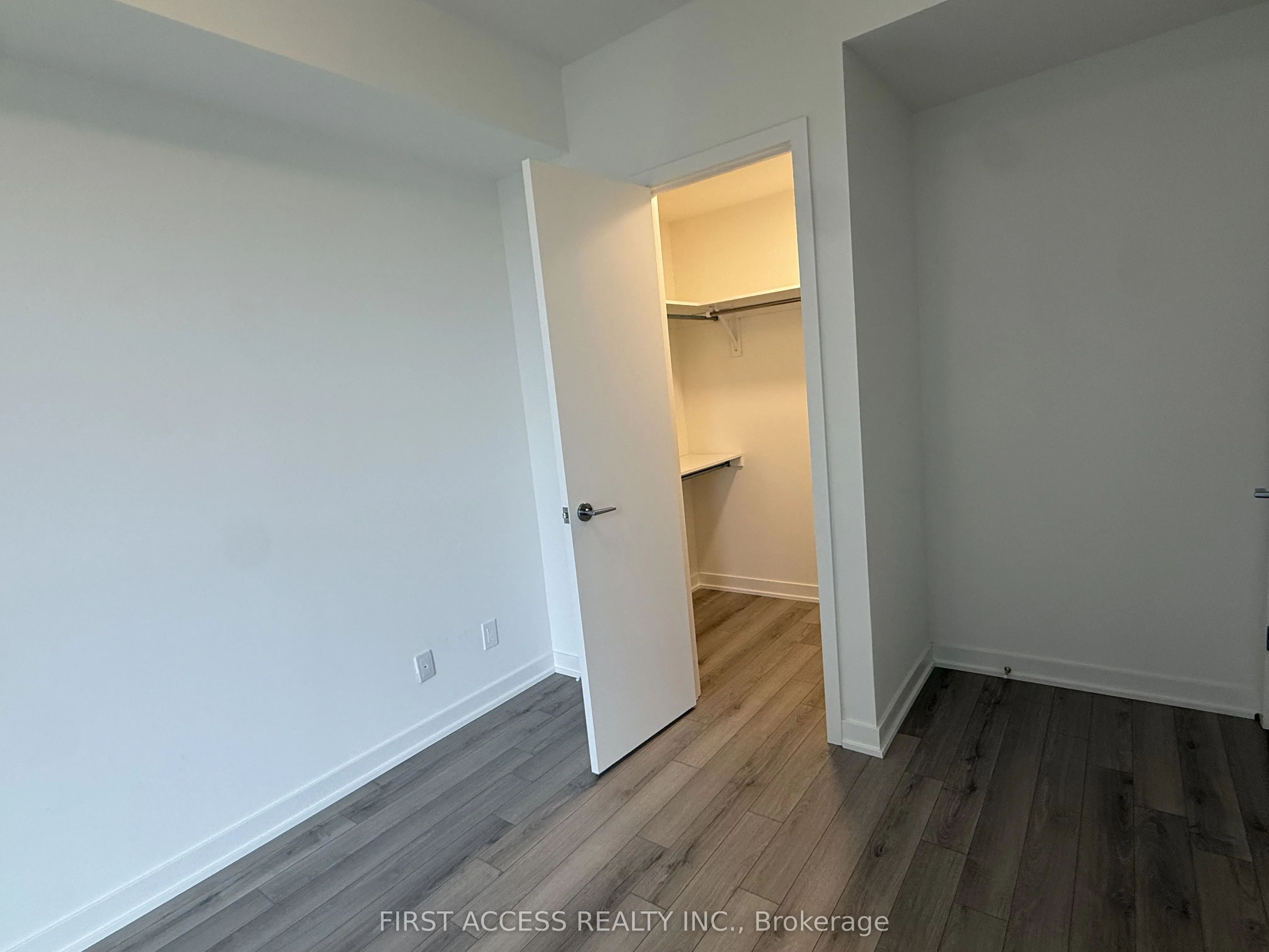 3071 Trafalgar Road, #512