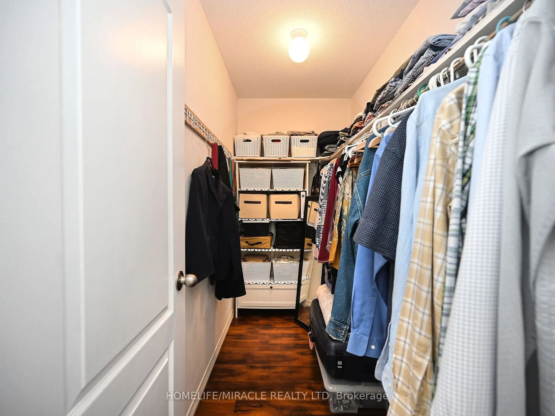 4717 Colombo Crescent