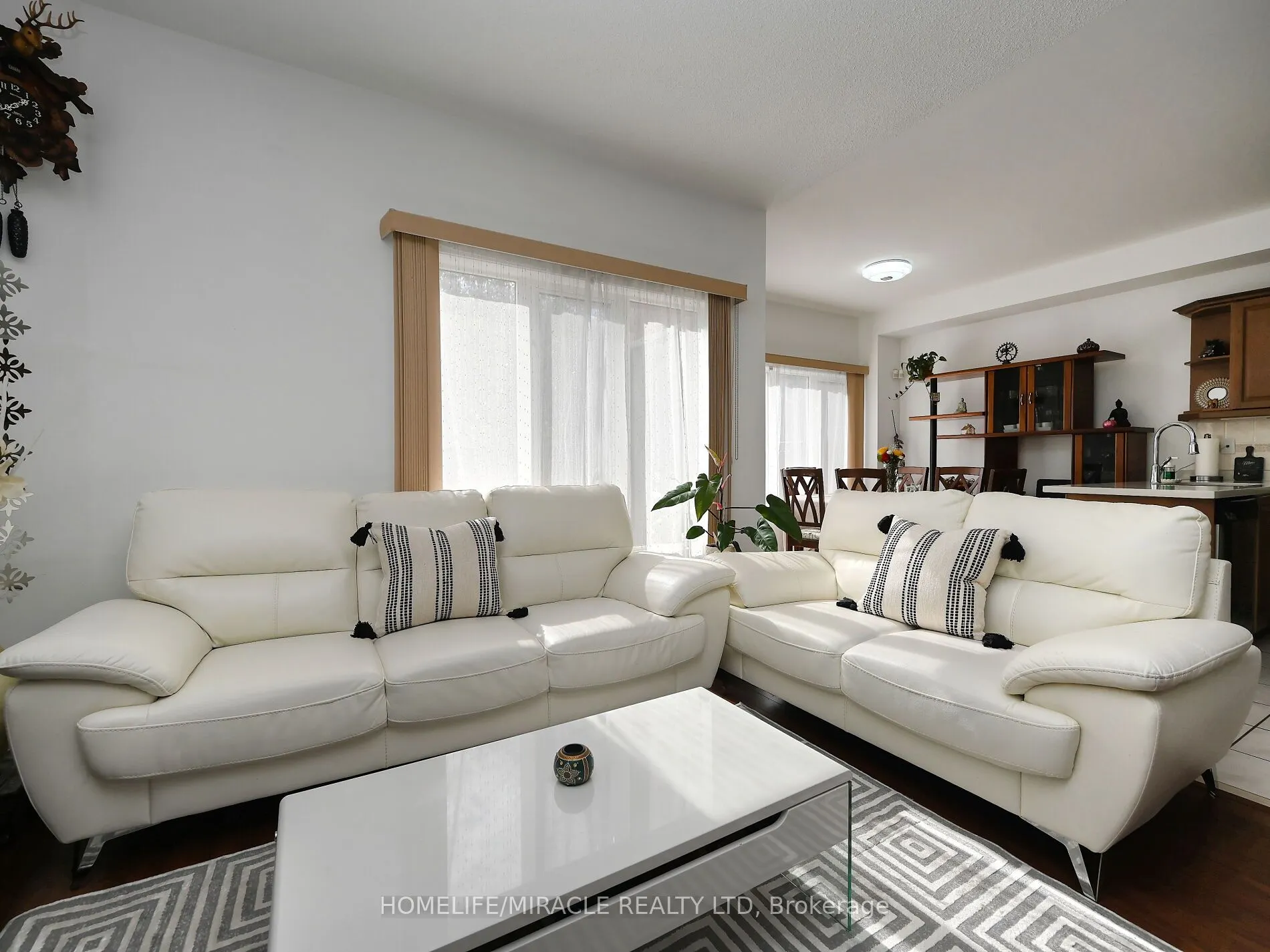 4717 Colombo Crescent