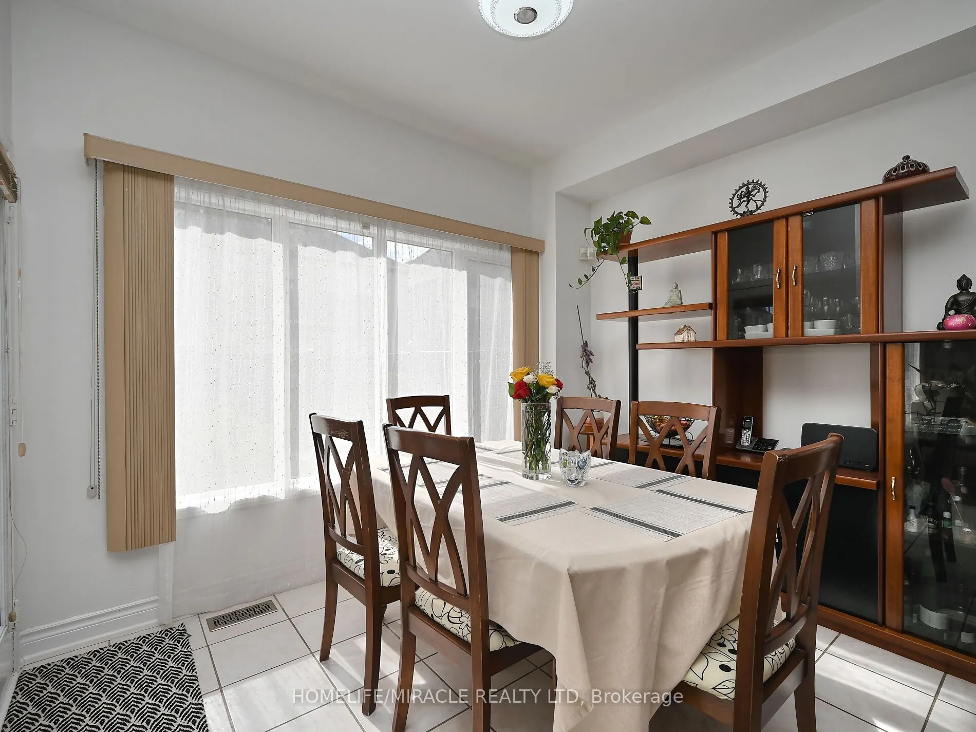 4717 Colombo Crescent