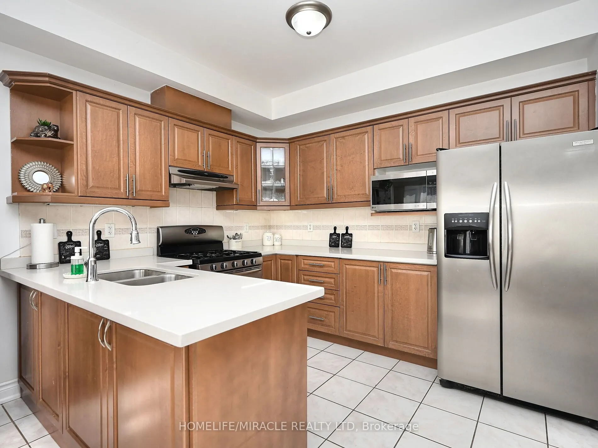 4717 Colombo Crescent