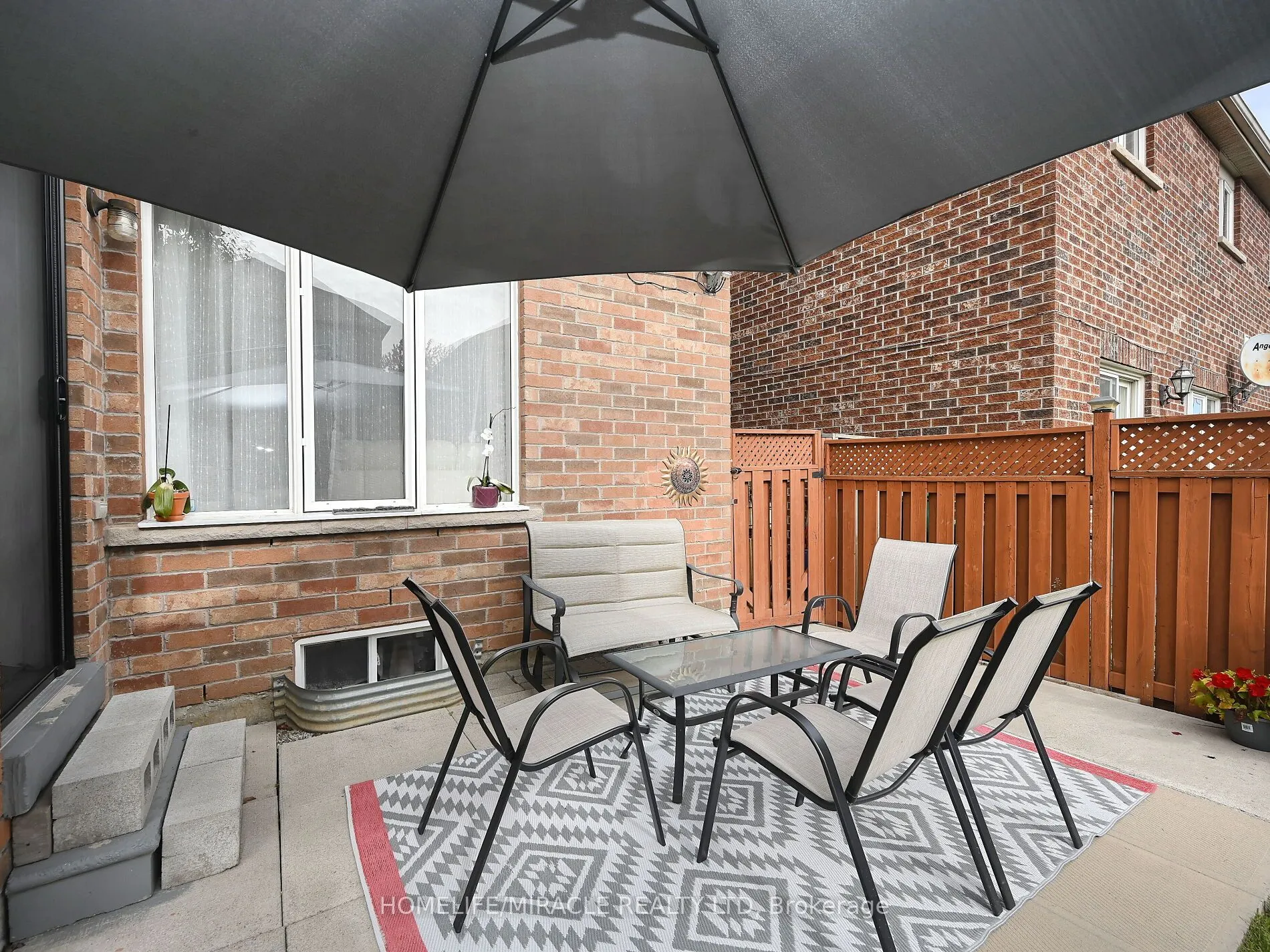 4717 Colombo Crescent