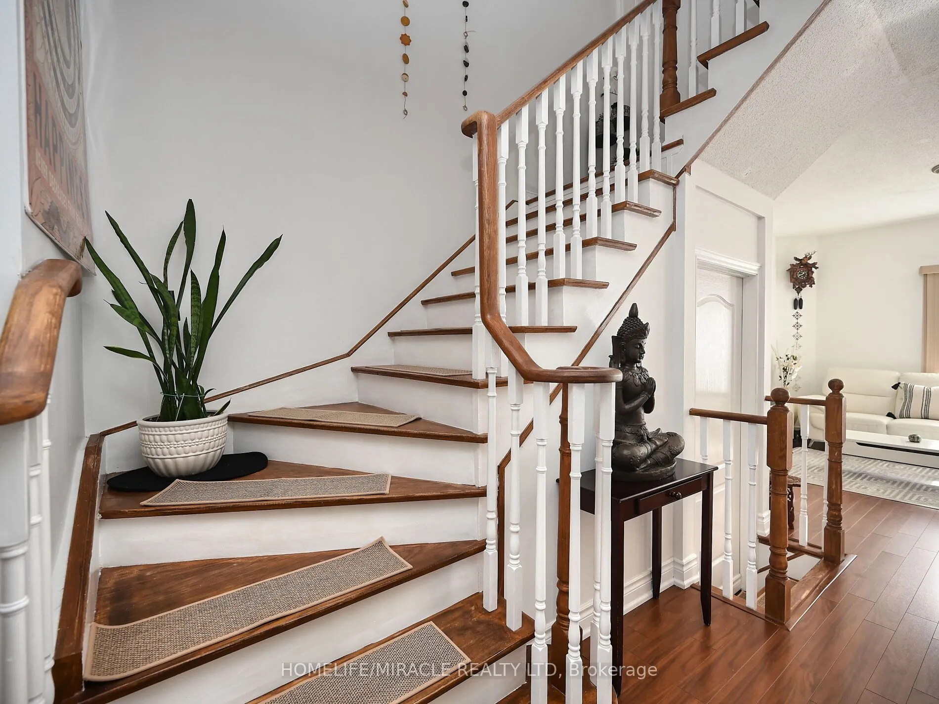 4717 Colombo Crescent