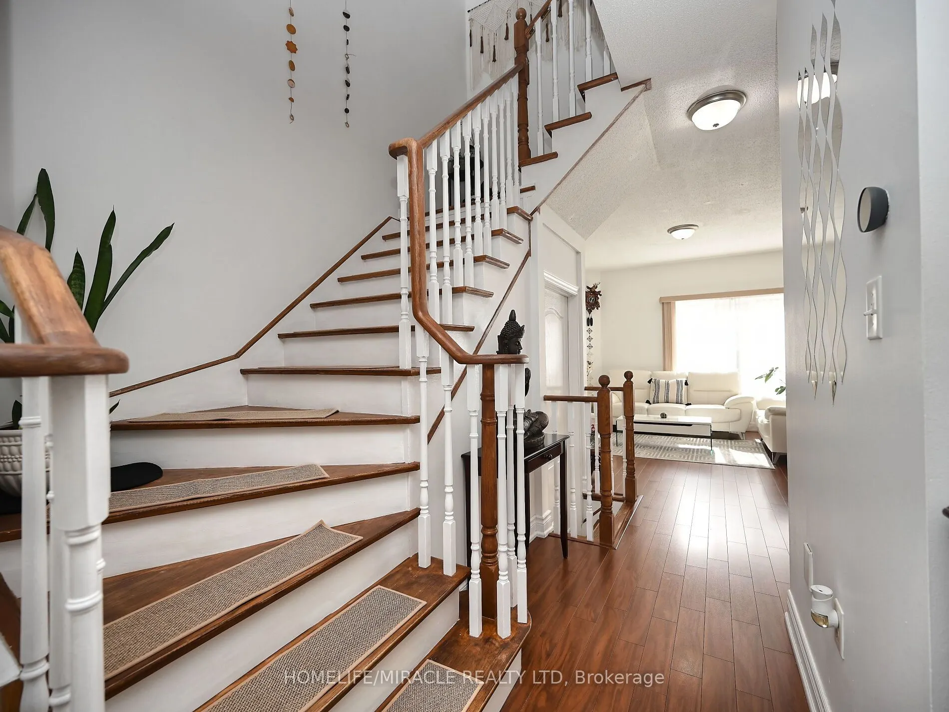 4717 Colombo Crescent