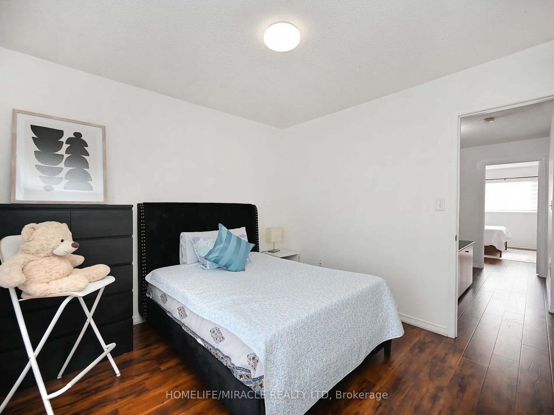 4717 Colombo Crescent