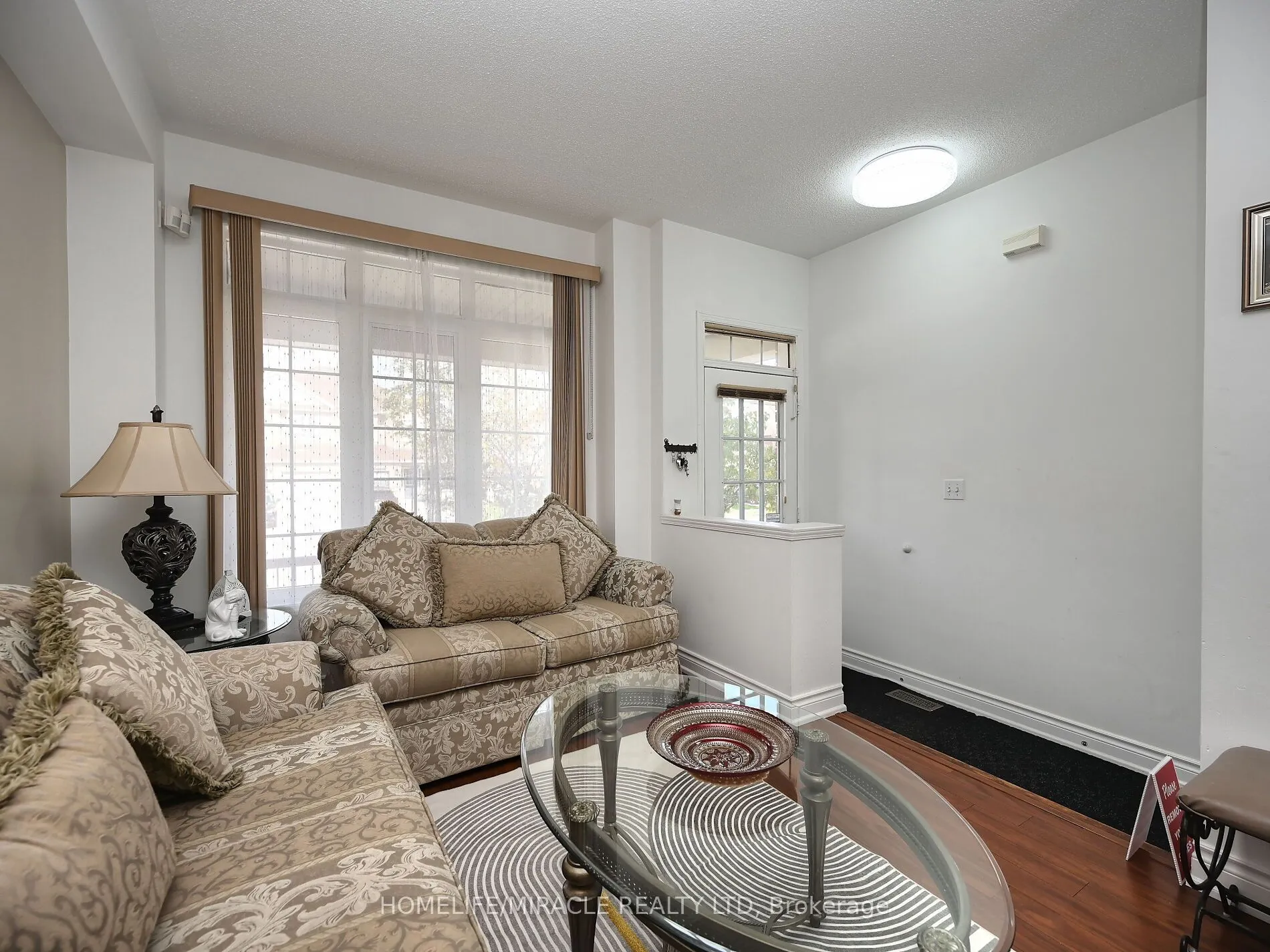 4717 Colombo Crescent