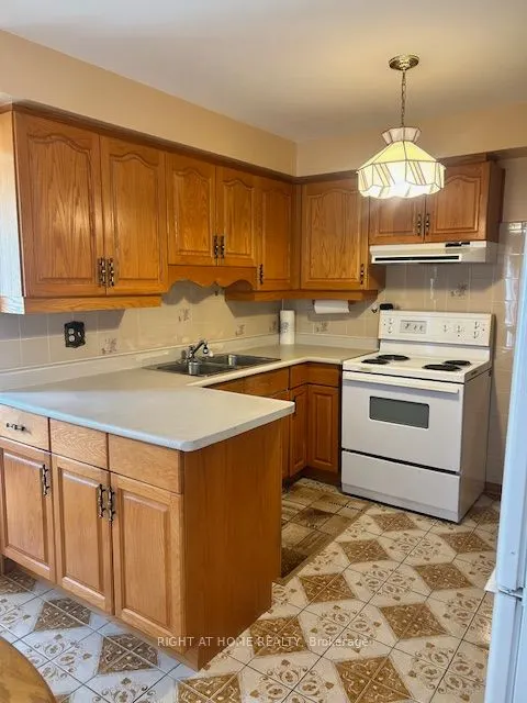 224 Macedonia Crescent