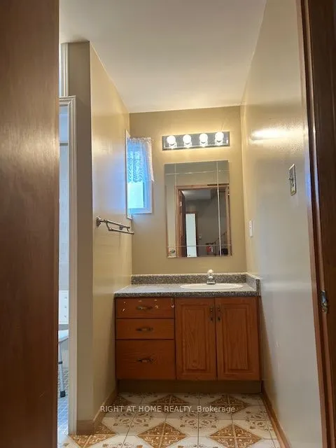 224 Macedonia Crescent