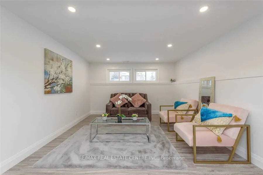 582 Elliott Crescent