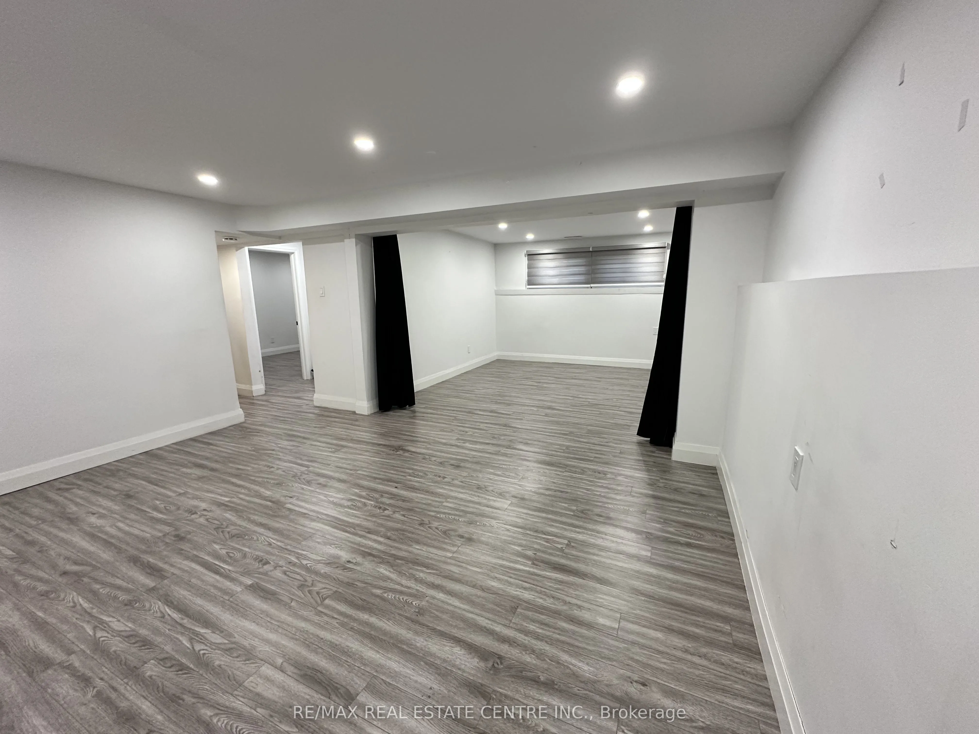 582 Elliott Crescent